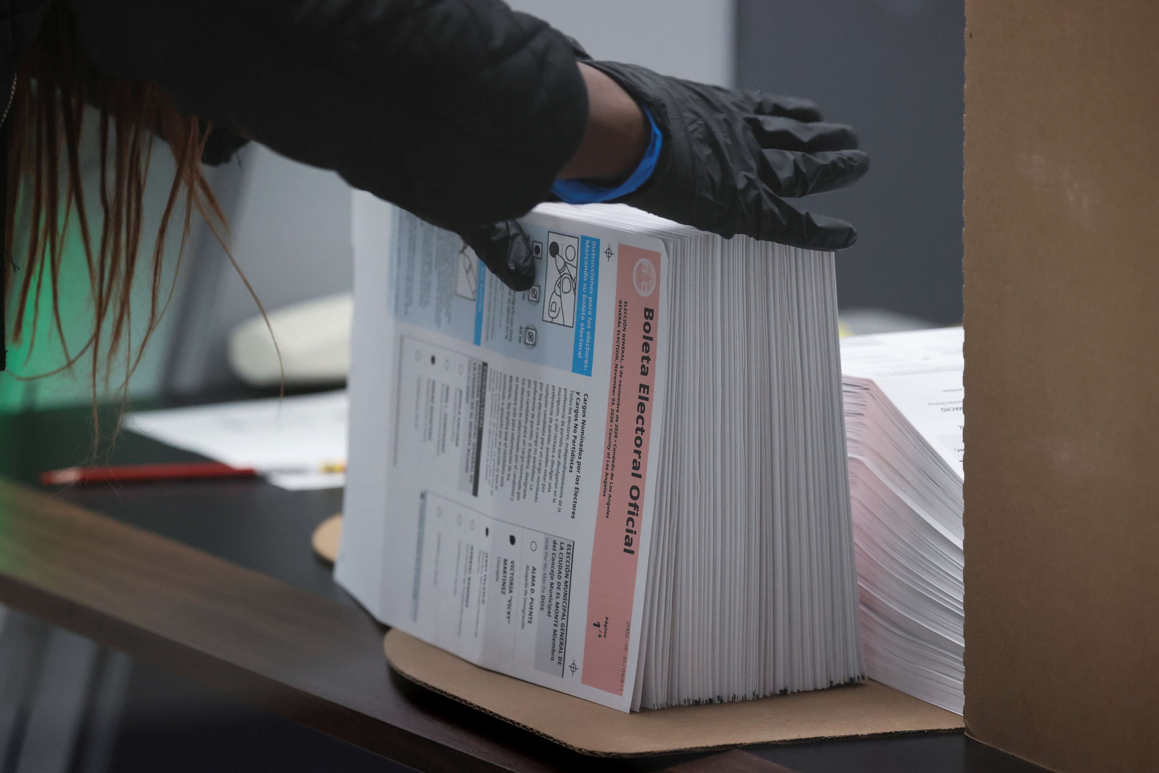 حملة ترامب تستعد لحملة طعون من شأنها أن تؤجل الحسم في اسم الفائز بالرئاسة