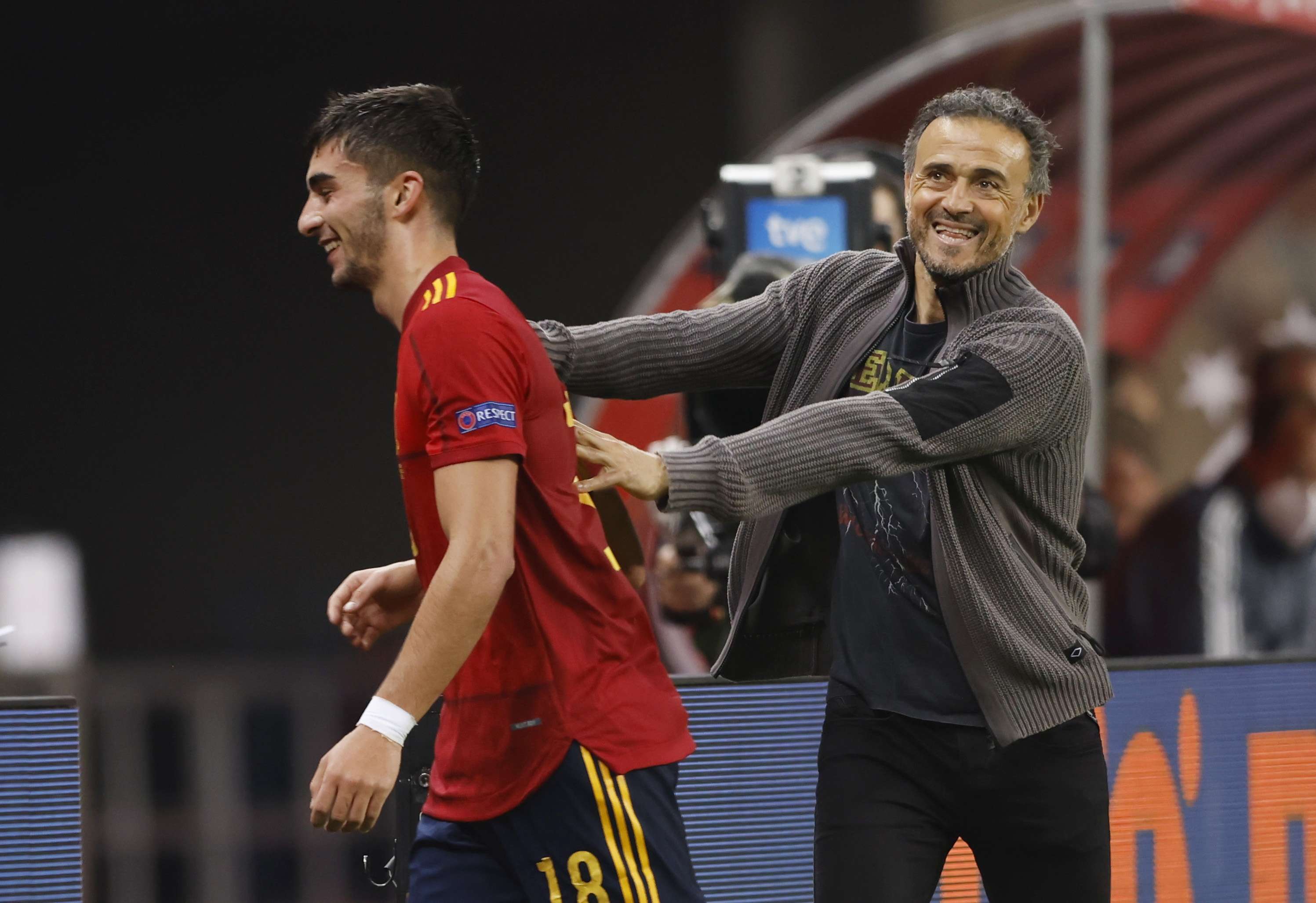 منتخب 'لا روخا' يصطدم بغريمه الايطالي وعين كل منهما على استعادة امجاد الماضي