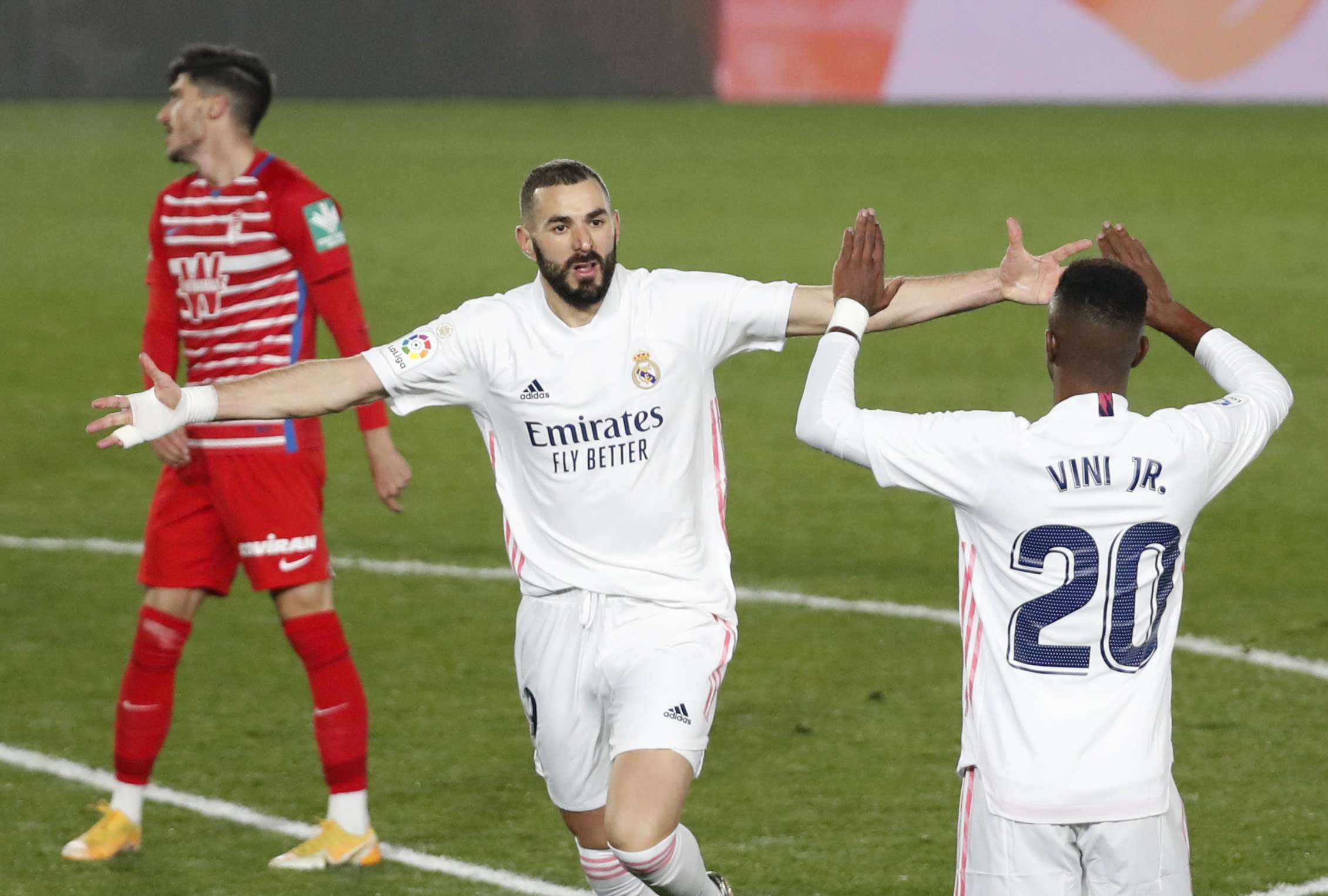 الفريق الملكي يواصل الضغط على أتلتيكو بابتعاده في المركز الثاني