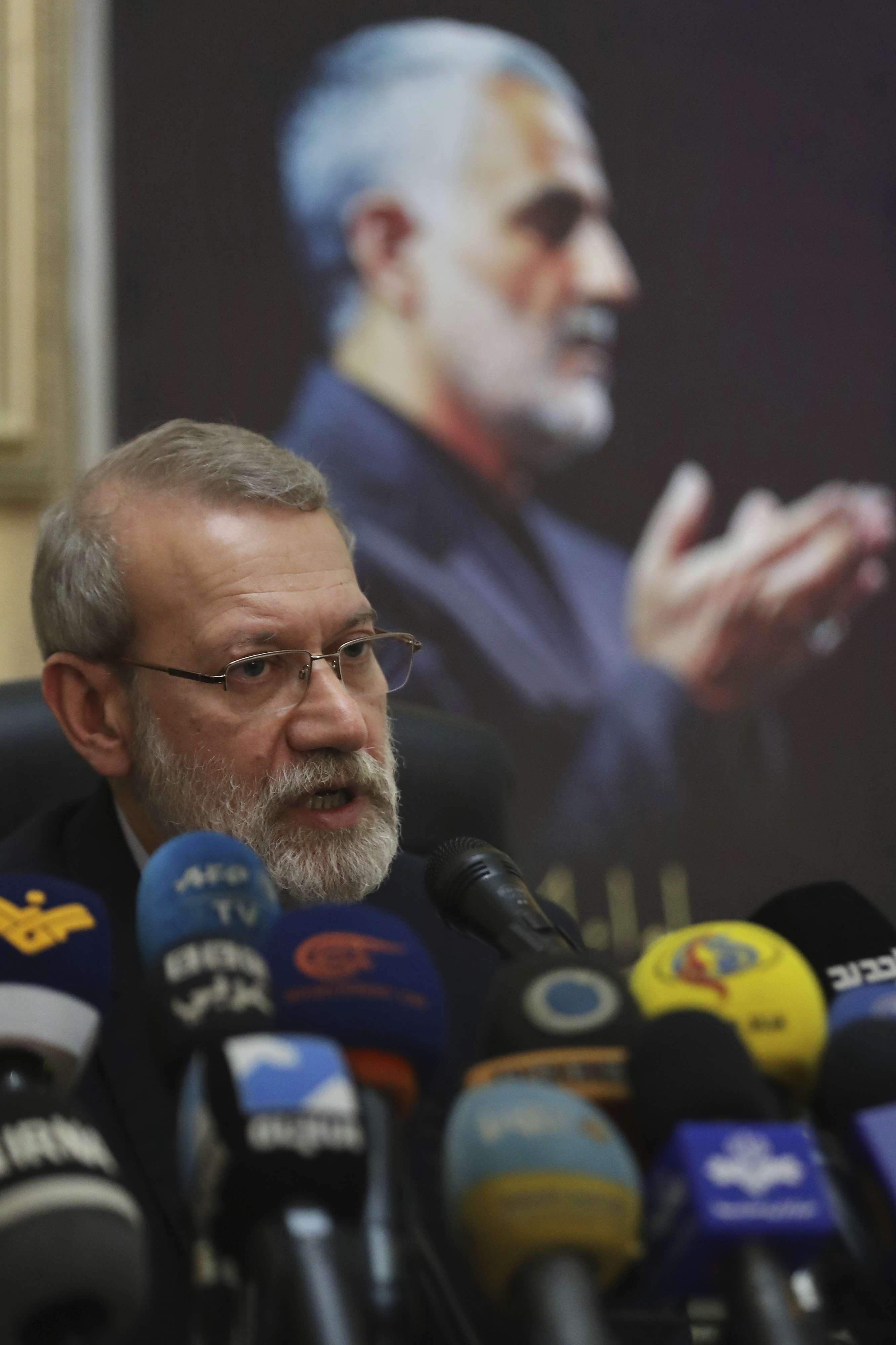 علي لاريجاني متشدد آخر في ثوب اصلاحي.. لا يخرج عن سياقات ما يحدده النظام الديني في إيران