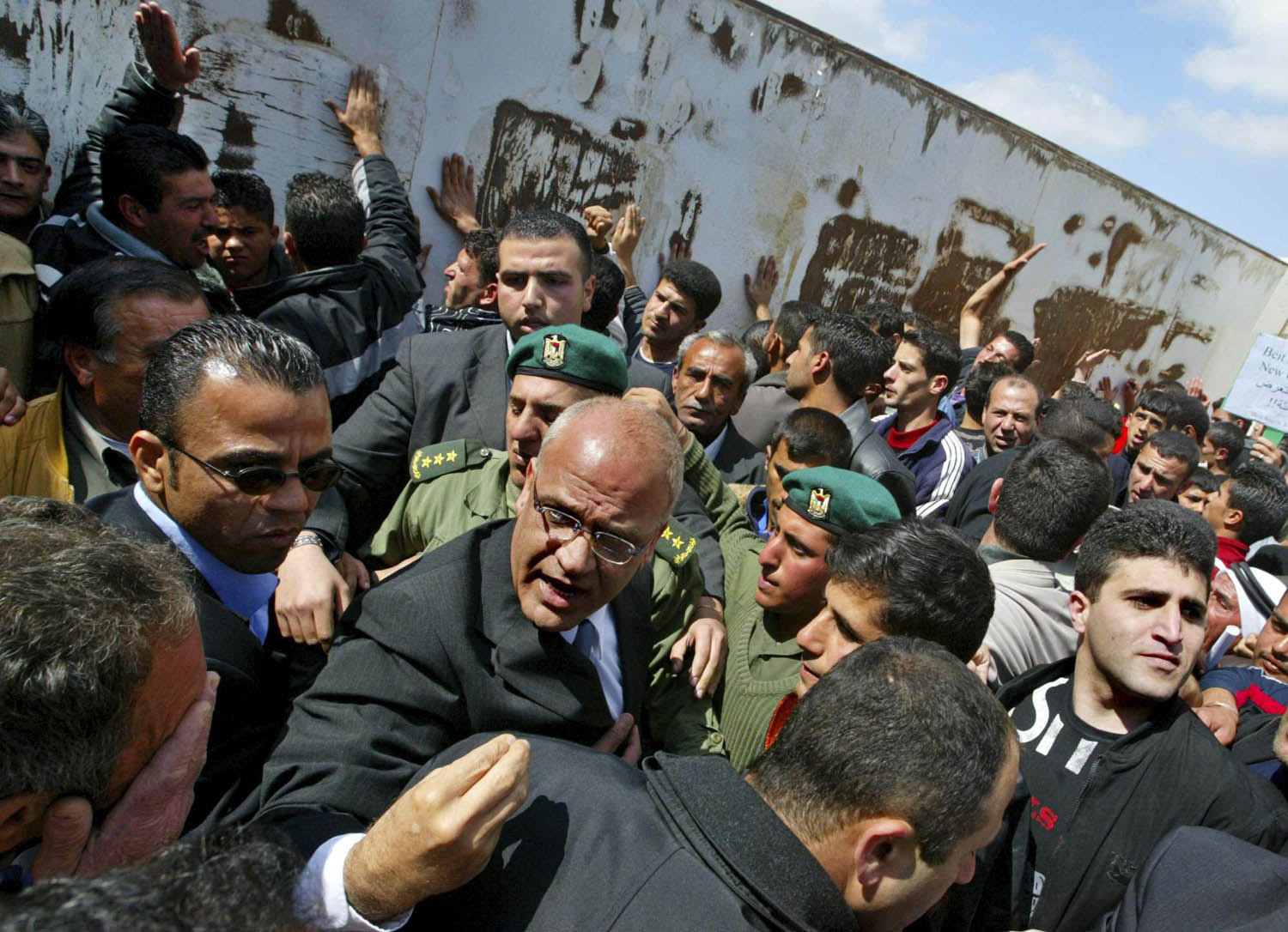 رئيس المفاوضين الفلسطينيين الراحل صائب عريقات