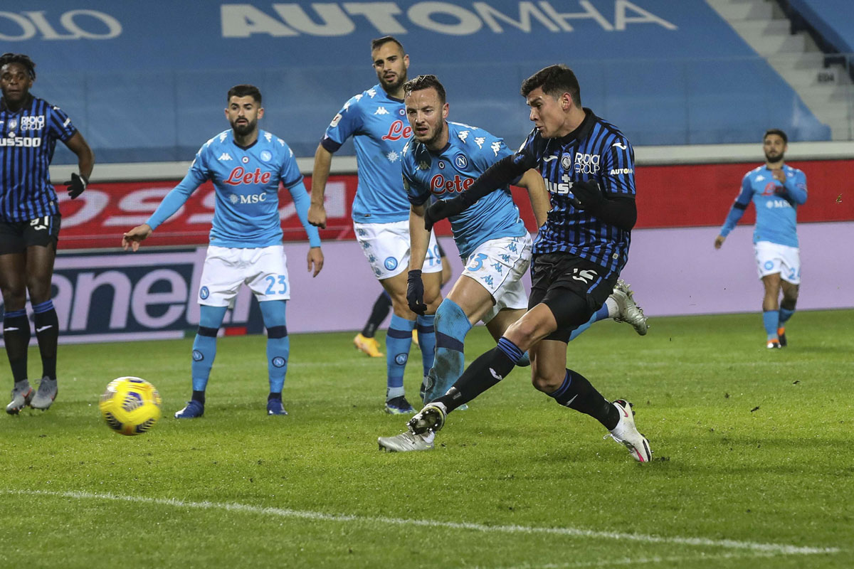 أتالانتا يجرد نابولي من اللقب 