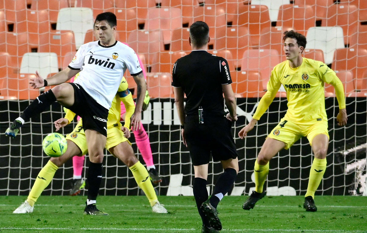 فريق 'الخفافيش' يحقق الفوز السابع في الموسم