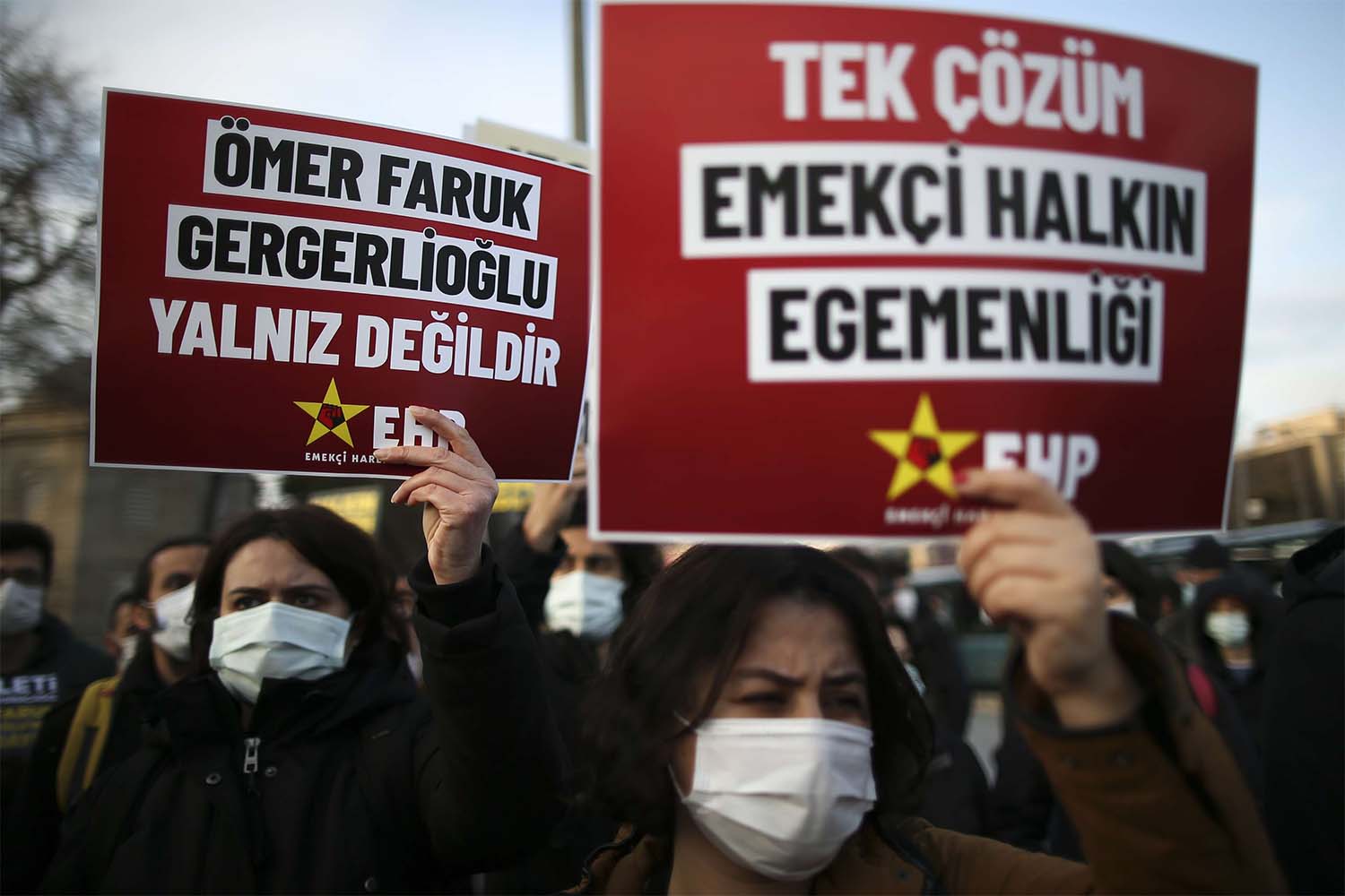 Anger among Kurds in Turkey over Erdogan's crackdown on HDP
