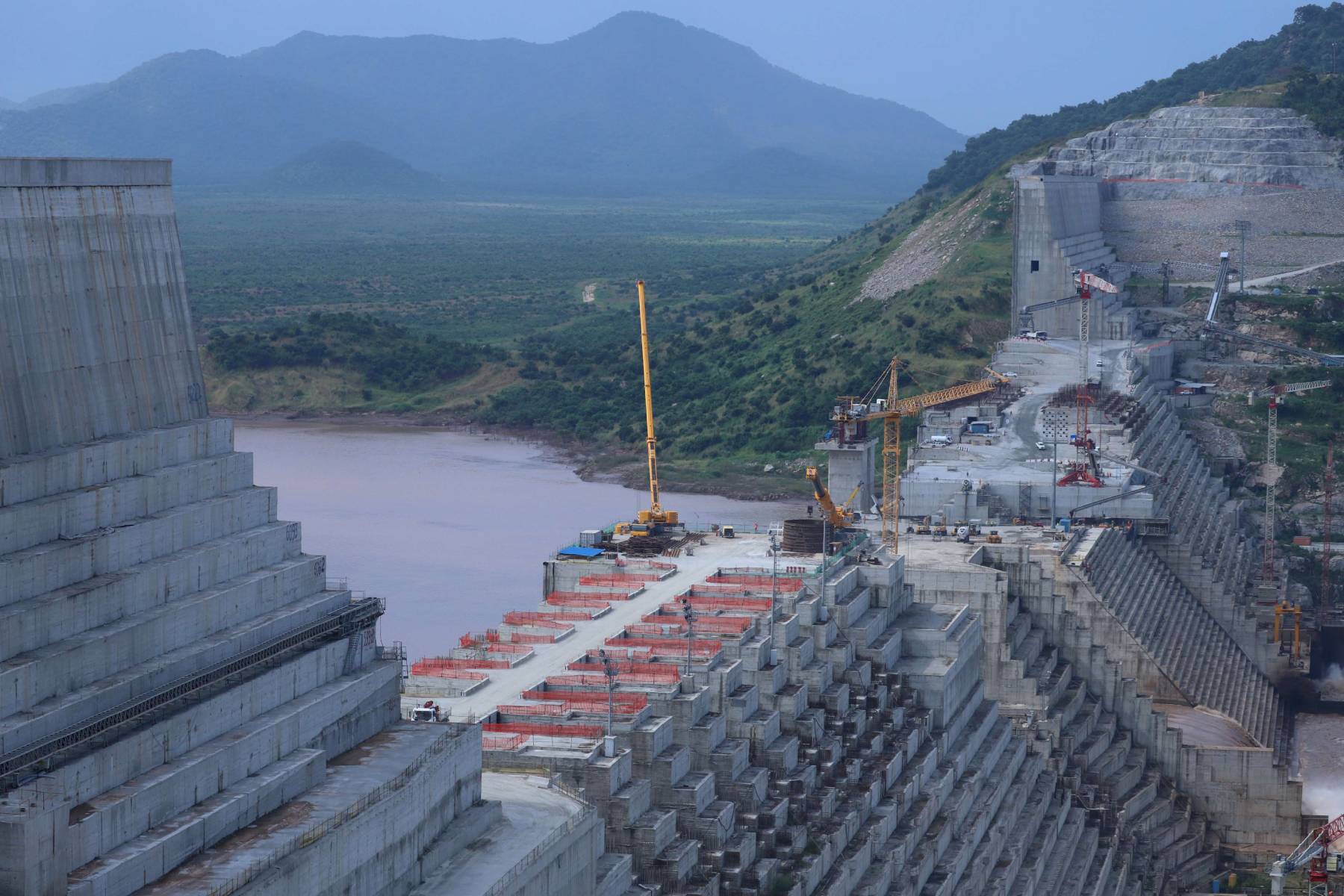The reservoir has a capacity of 74 billion cubic metres