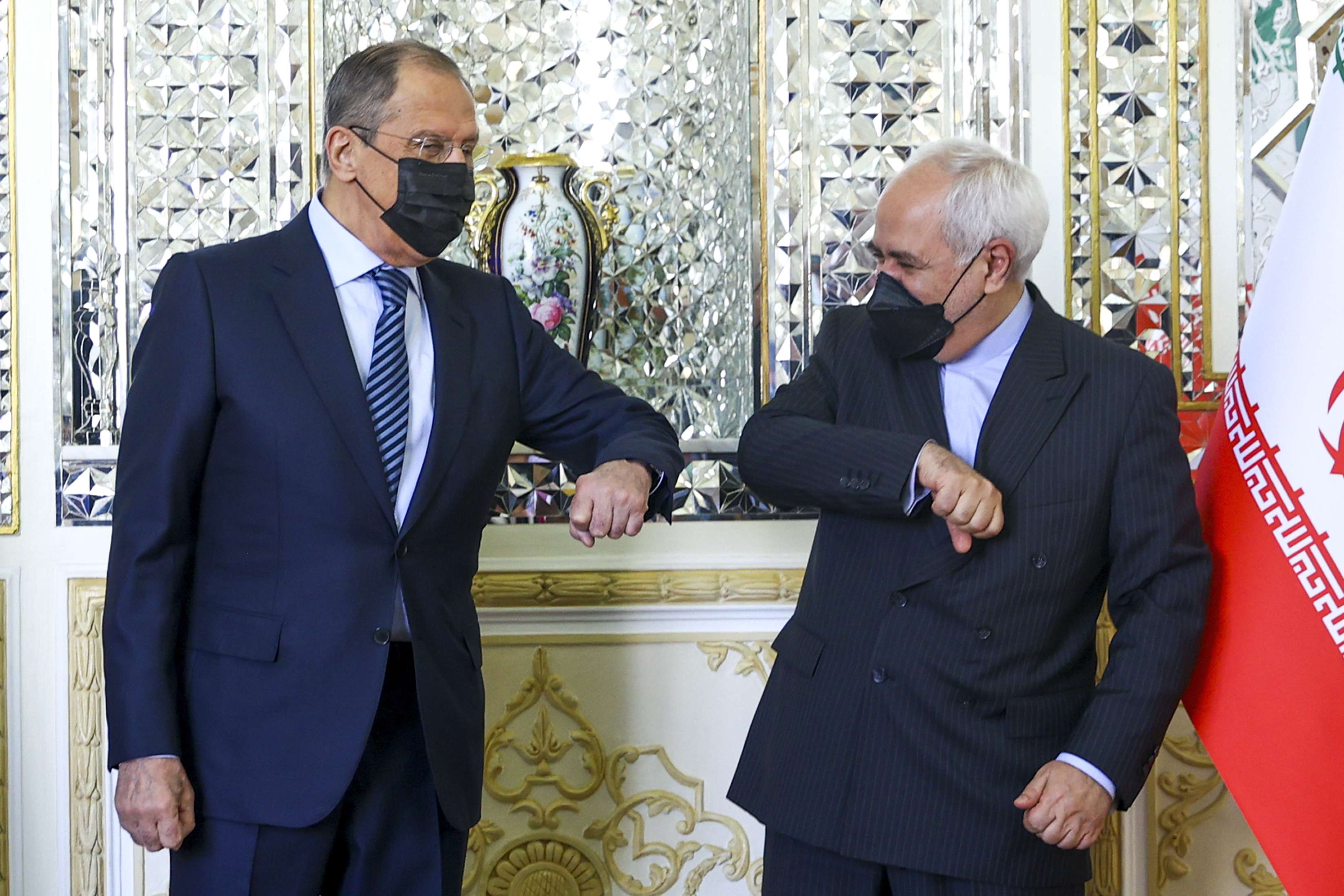 ظريف يحذر واشنطن من مغبة التخريب وفرض عقوبات على خلفية حادثة نطنز