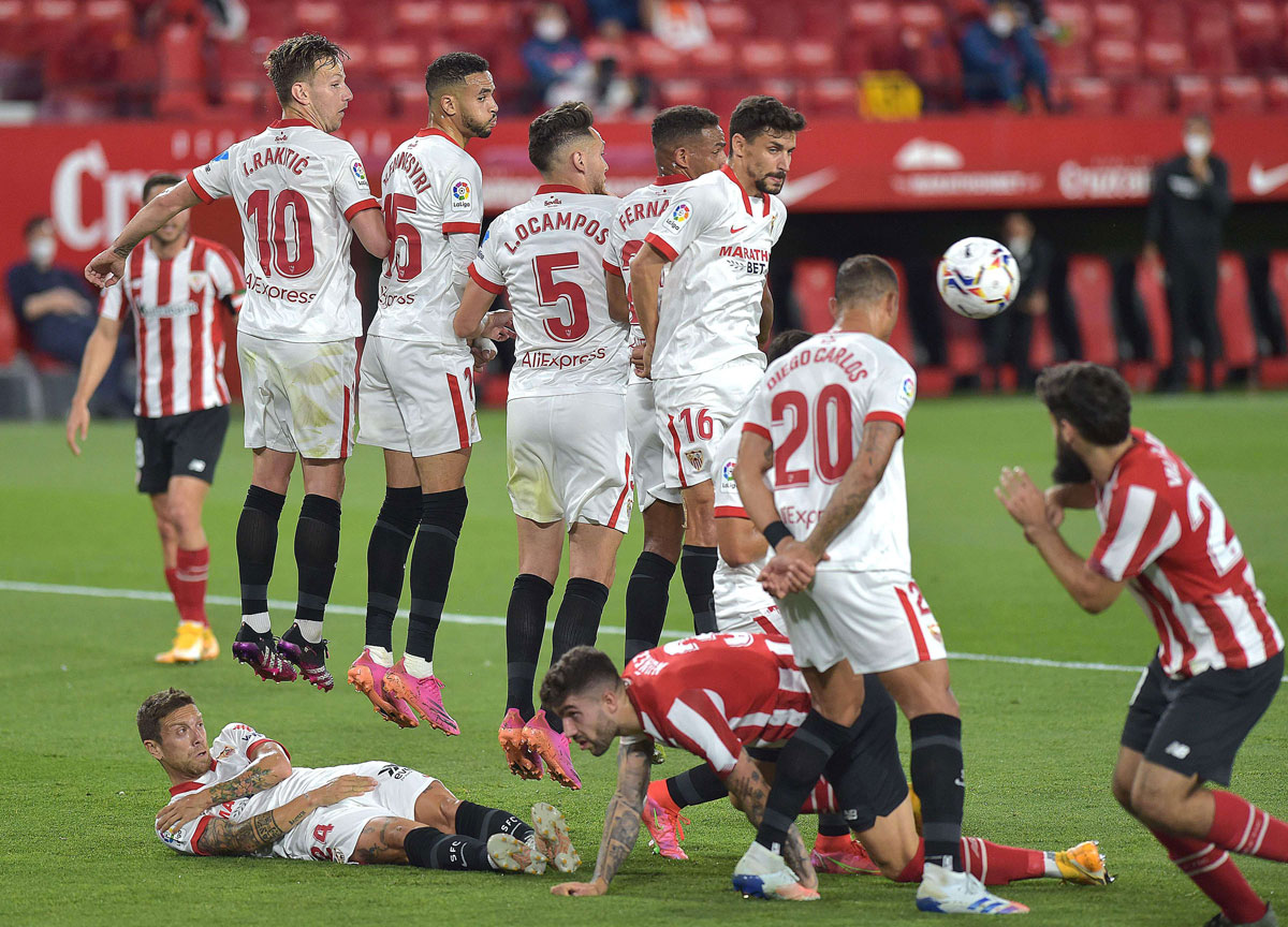 الفريق الاندلسي في المركز الرابع بفارق اربع نقاط عن برشلونة الثالث وريال الثاني وست عن أتلتيكو المتصدر