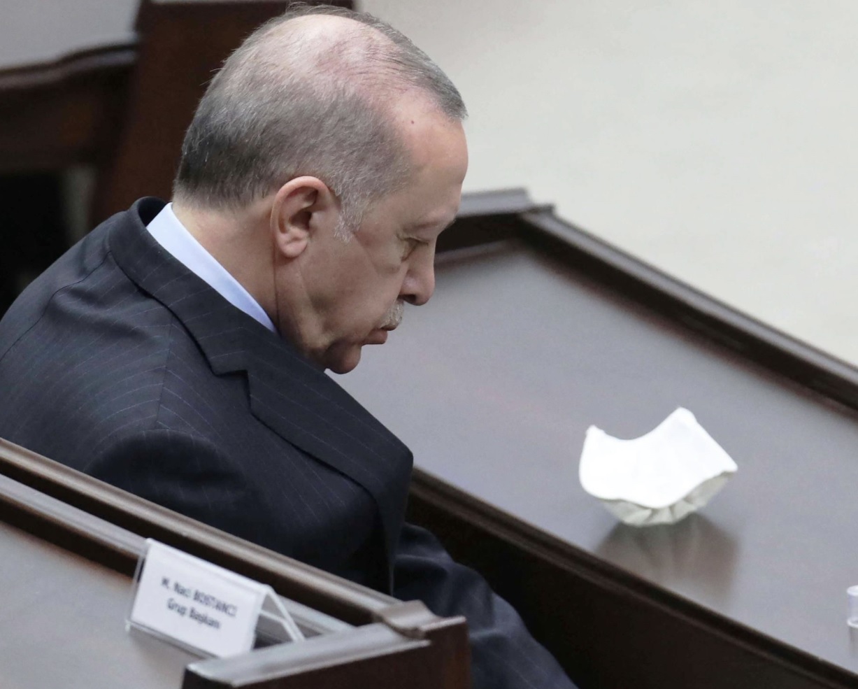اتهامات بيكر تحرج اردوغان