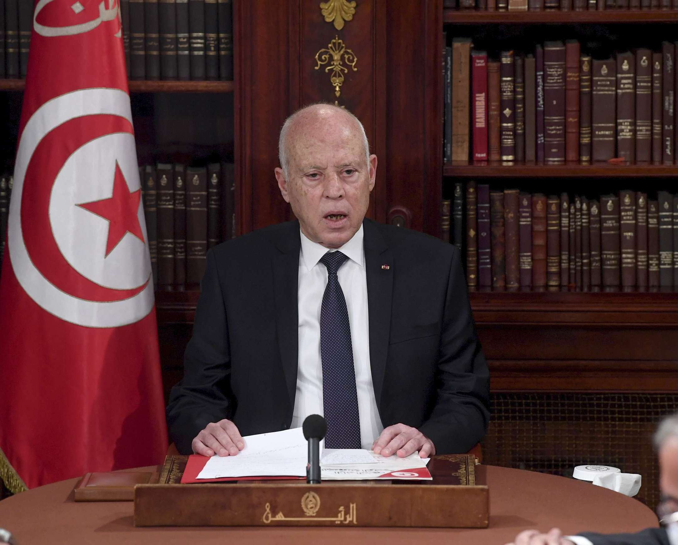 سعيّد يتعهد بدعم الحريات وحماية حقوق التونسيين