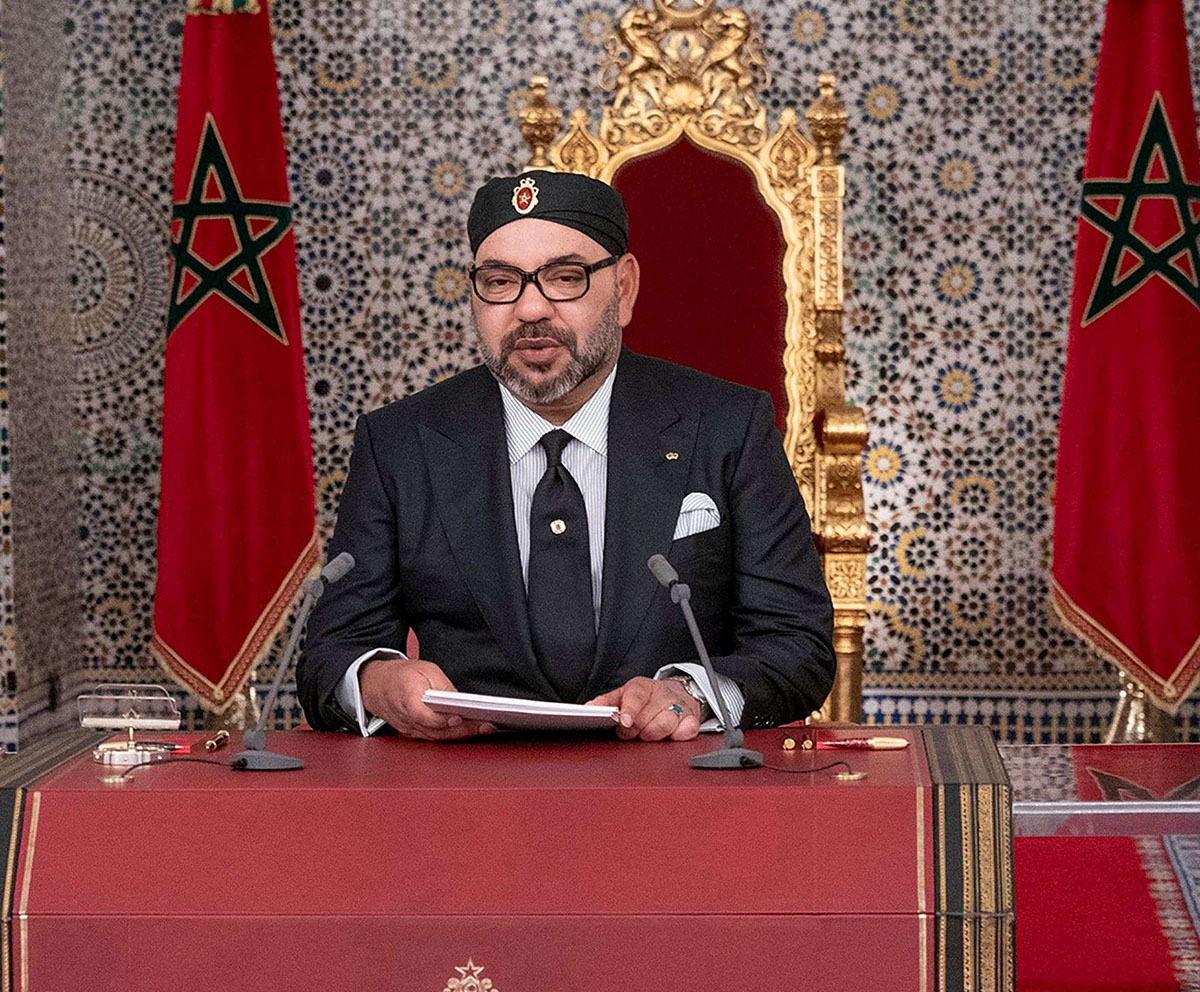 "يريدون ان نصبح مثلهم"