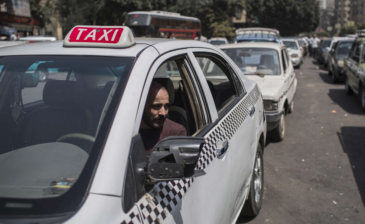 'تاكسي ابيض'