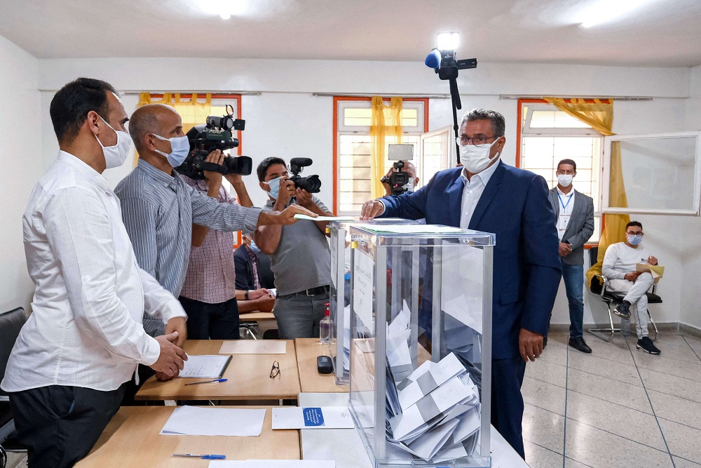 حزب أخنوش واجه اتهامات من الاسلاميين باستخدام المال الانتخابي بينما يبدو الأوفر حظا للفوز في السباق الانتخابي