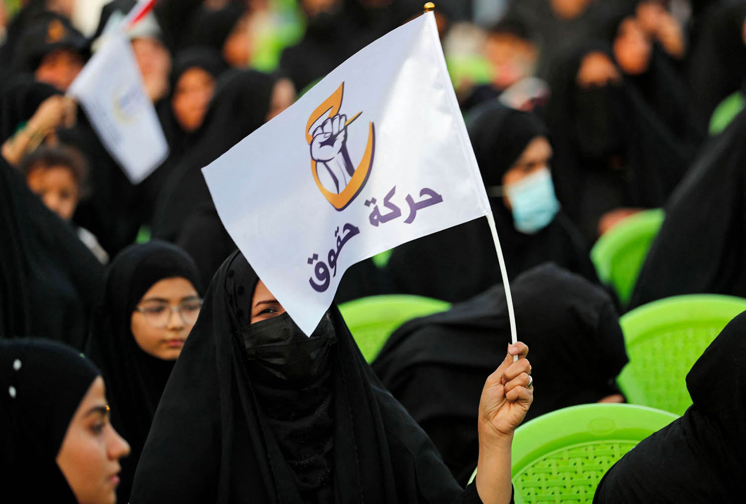 عراقيات يتجمعن في تظاهرة انتخابية في بغداد