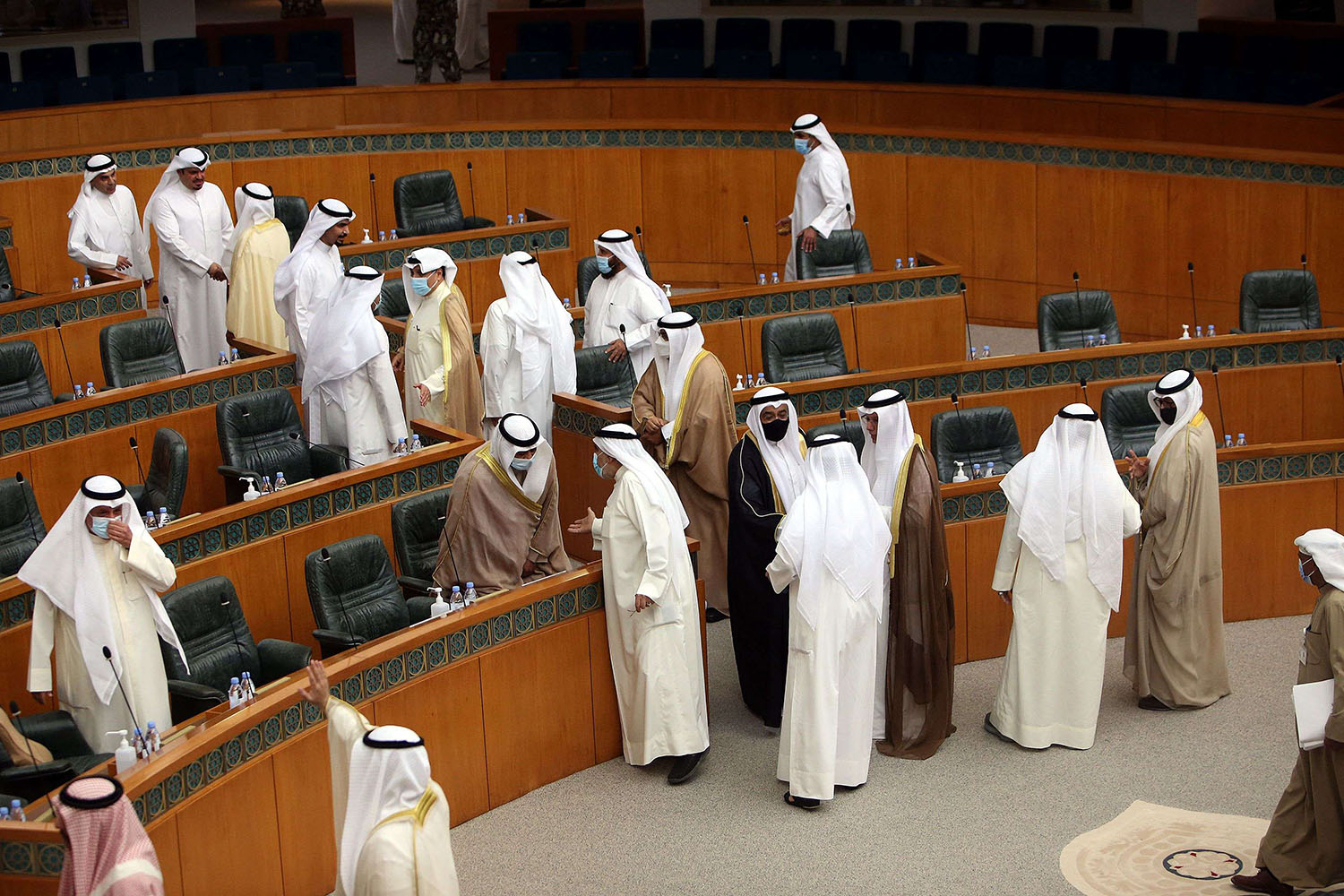 هدوء ضروري لاحتواء اثار الأزمة الاقتصادية