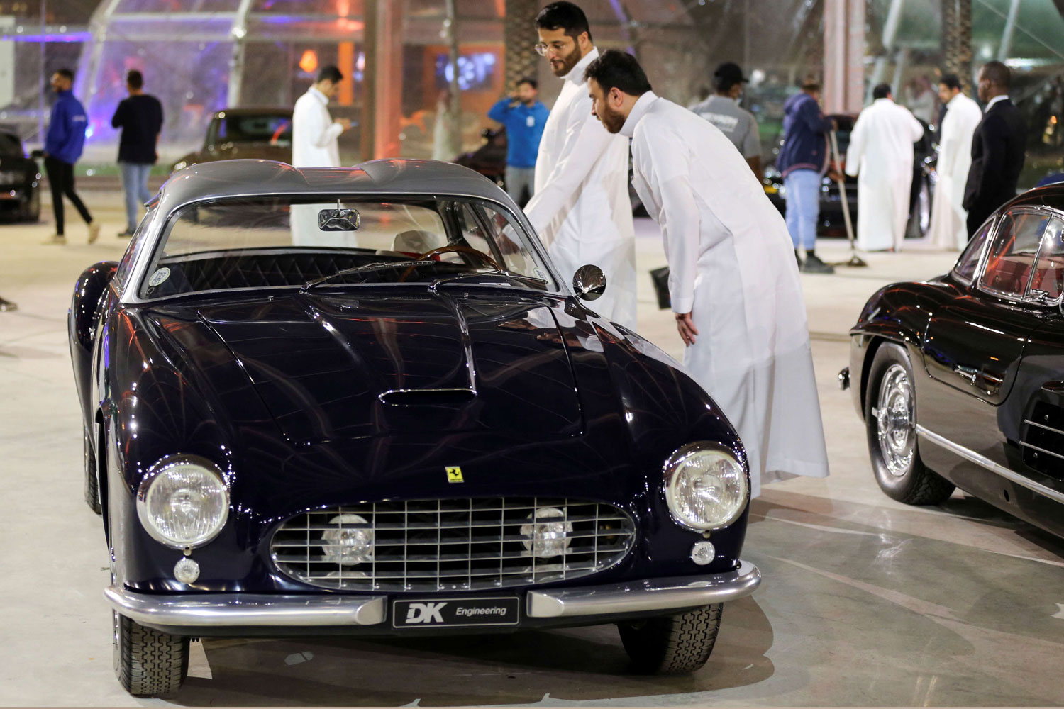 سيارات
