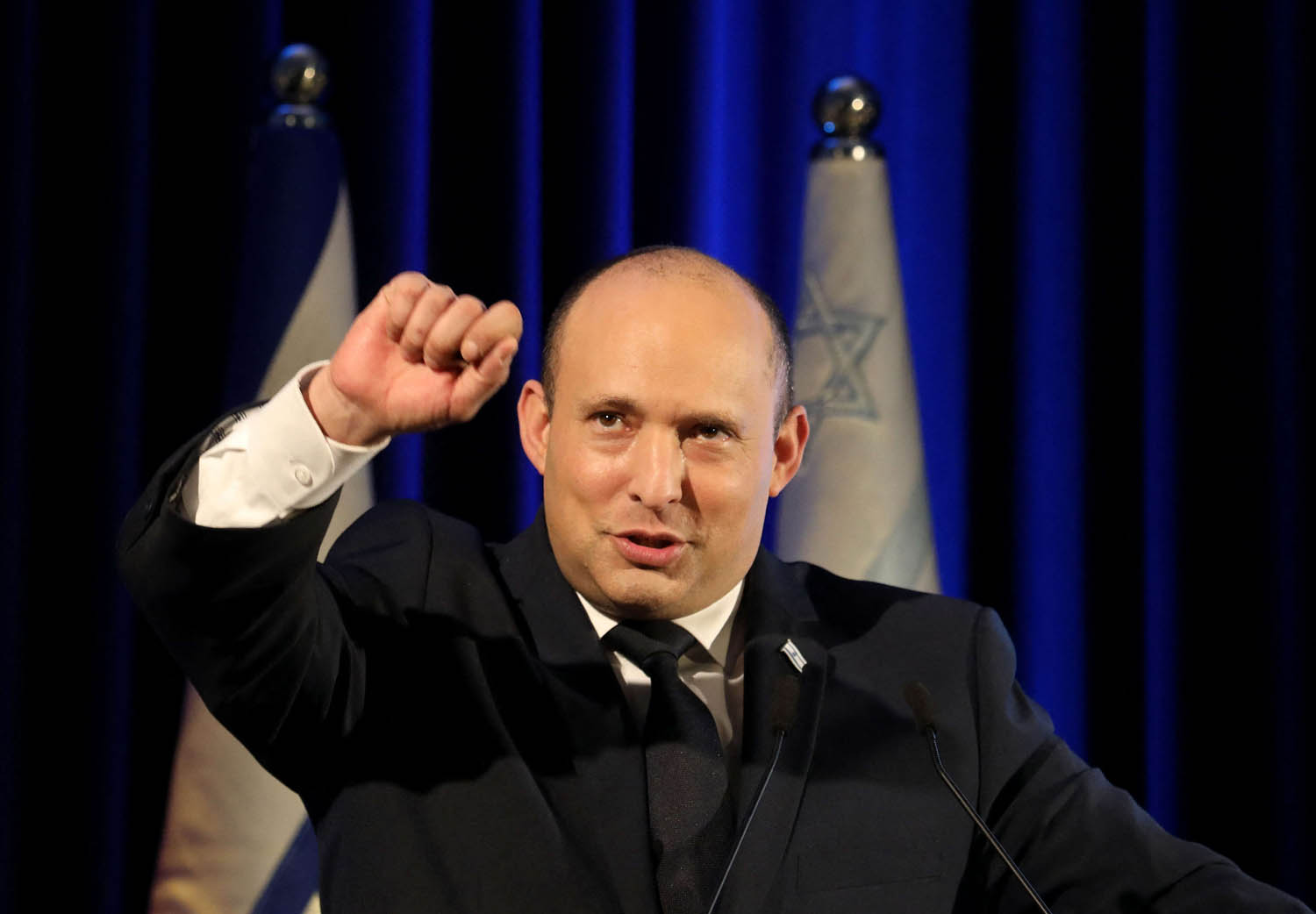 رئيس الوزراء الإسرائيلي نفتالي بينيت يحذر إيران