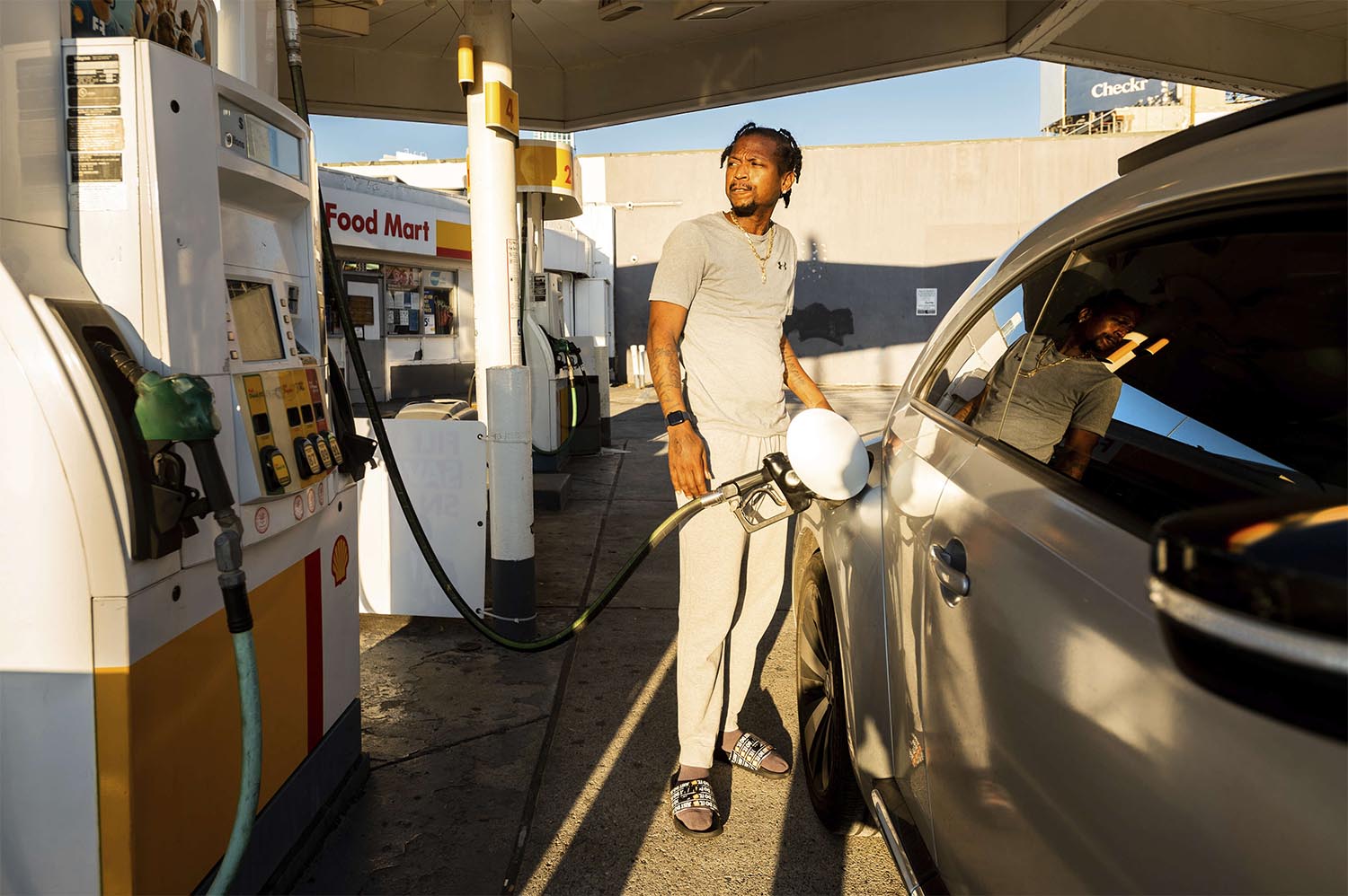 Abdul-Jabbar also said that current oil prices are unfitting for producers 