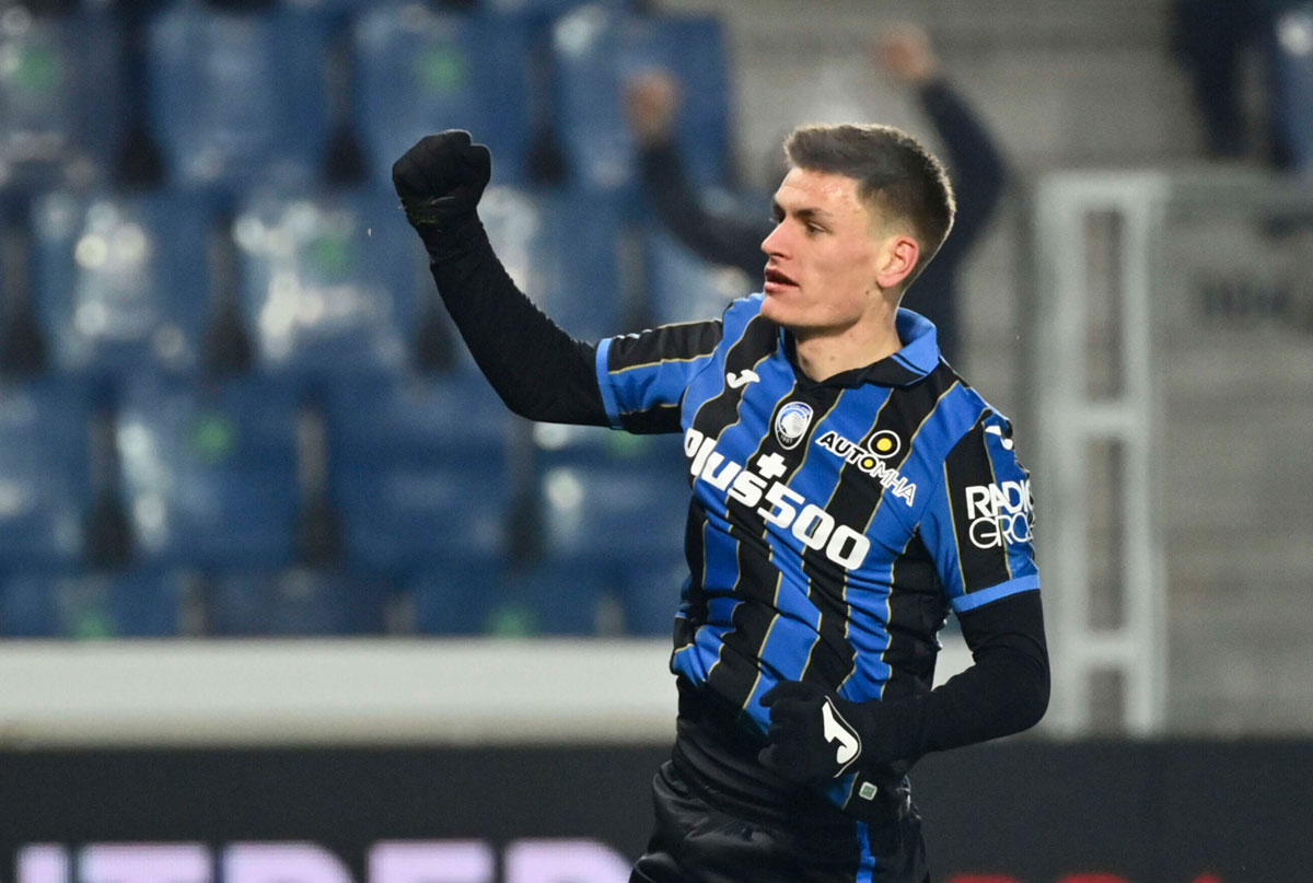 فريق المدرب غاسبيريني أول المتأهلين إلى ربع النهائي