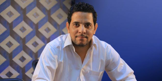 كاتب