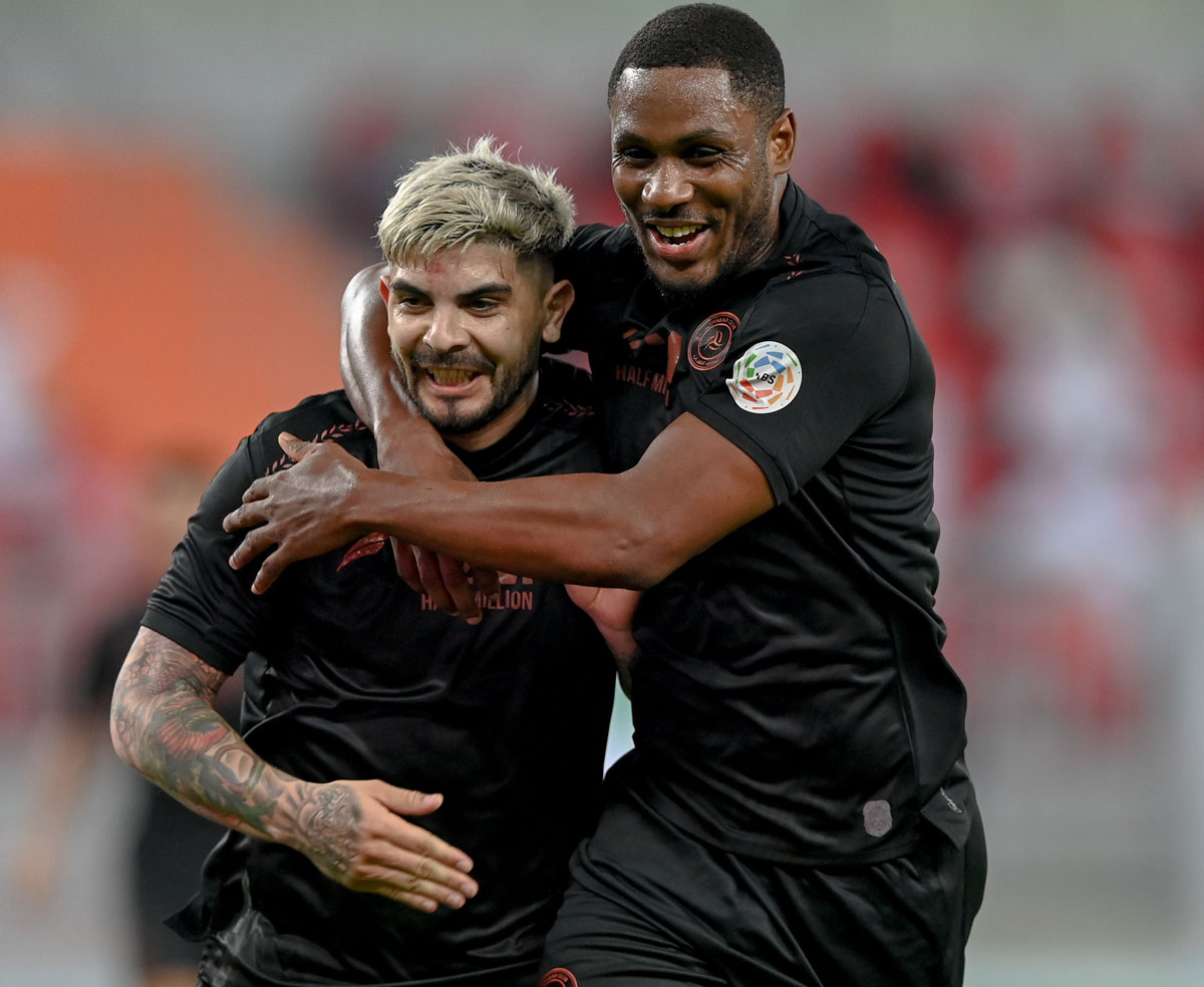 فوز مثير للشباب على الاهلي