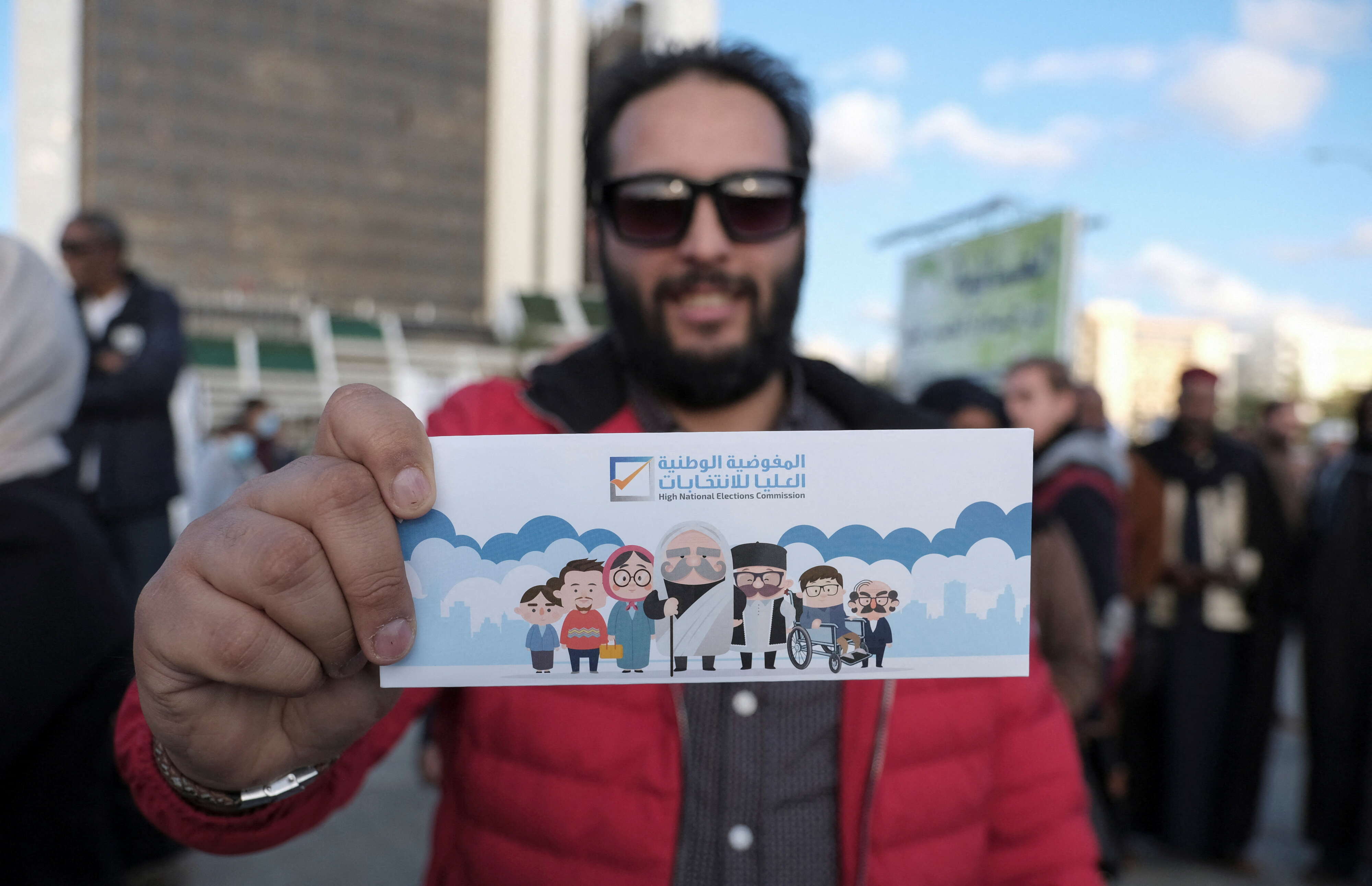 مفوضية الانتخابات تحتاج وقتا أطول لتفادي تكرار الأخطاء التي تسببت في تأجيل انتخابات 24 ديسمبر 2021