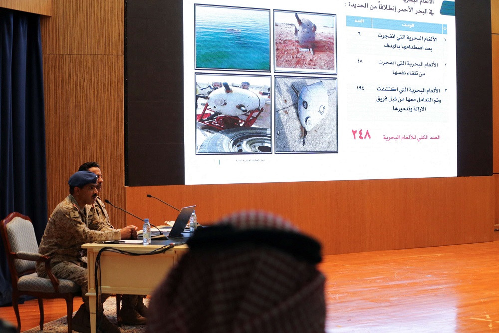 ميناءي الصليف والحديدة تحولا الى اهداف عسكرية مشروعة