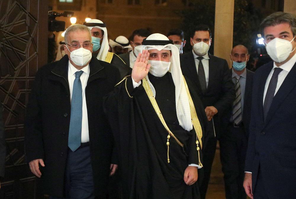 وزير الخارجية الكويتي وسيط بين السلطات اللبنانية والدول الخليجية