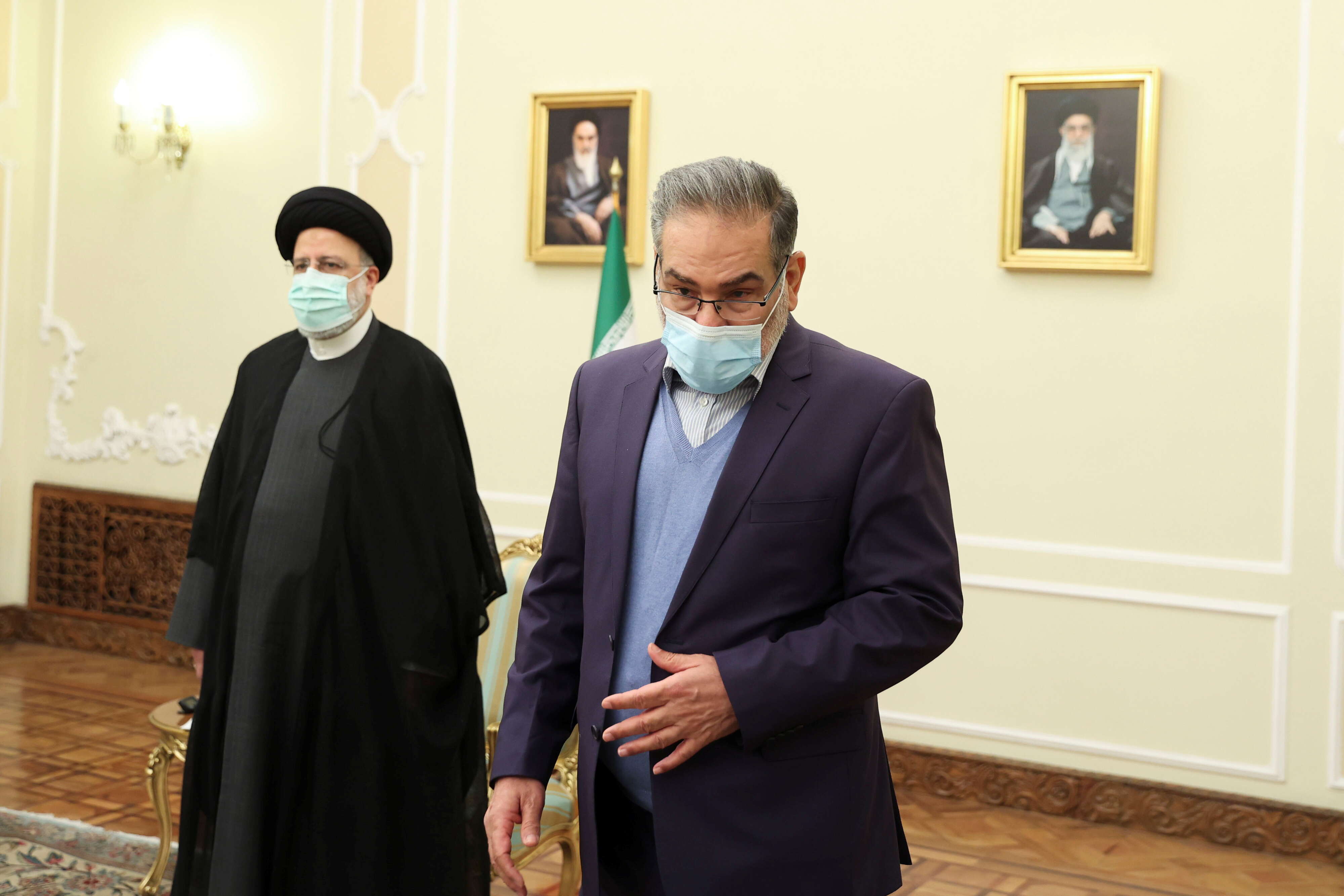 تصريحات علي شمخاني تشير إلى تمطيط إيراني للمحادثات لانتزاع مكاسب سياسية ونووية