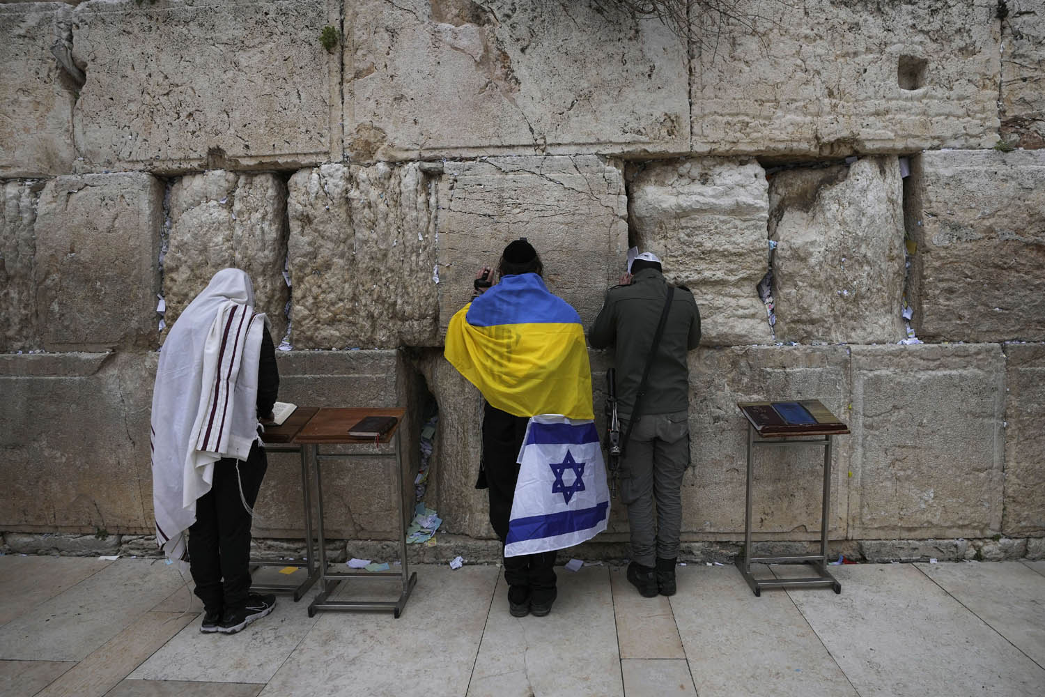 اسرائيليون عند حائط المبكى في القدس