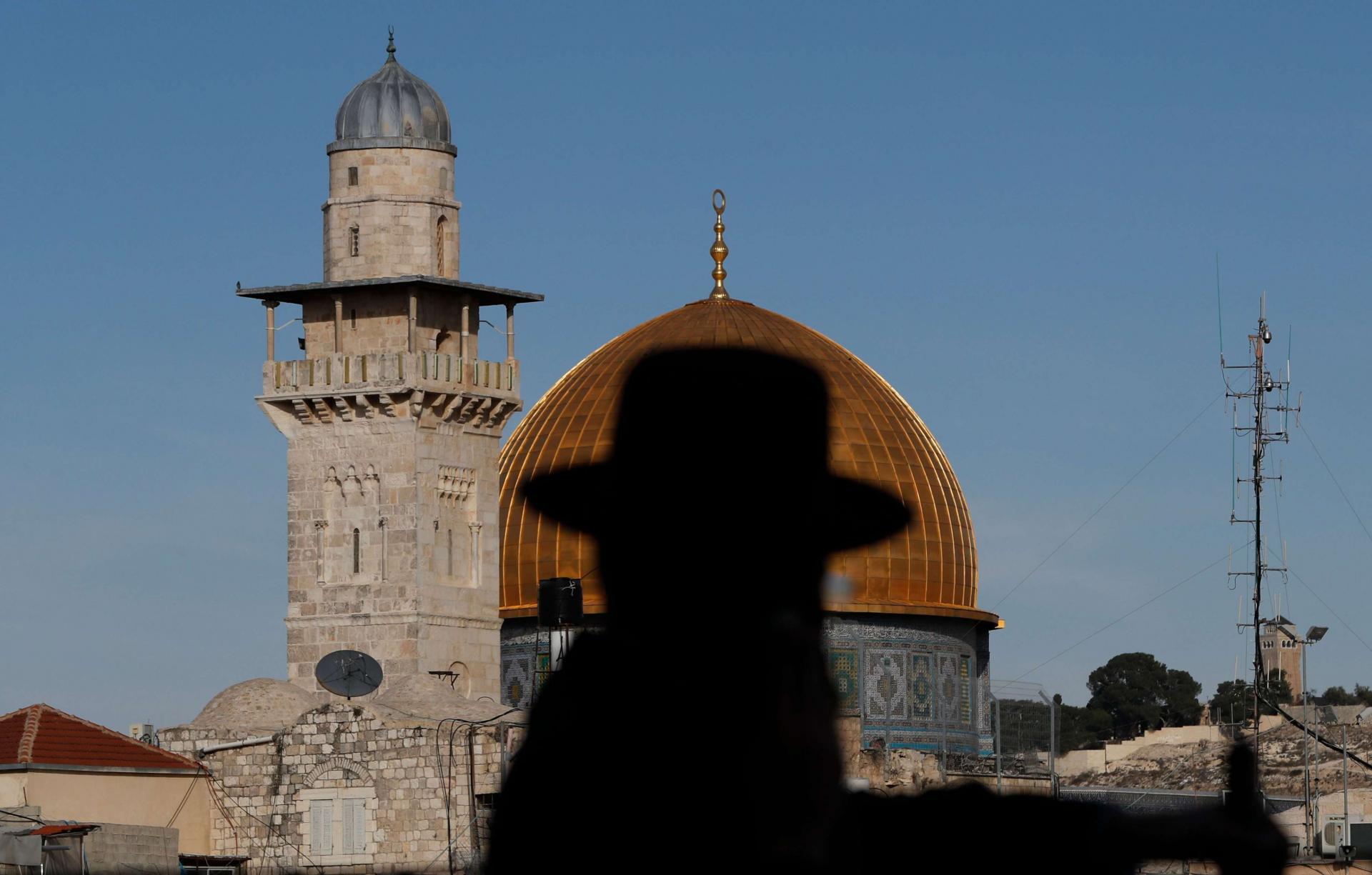  أربع دول فقط وهي الولايات المتحدة وهندوراس وغواتيمالا وكوسوفو لها سفارات في القدس