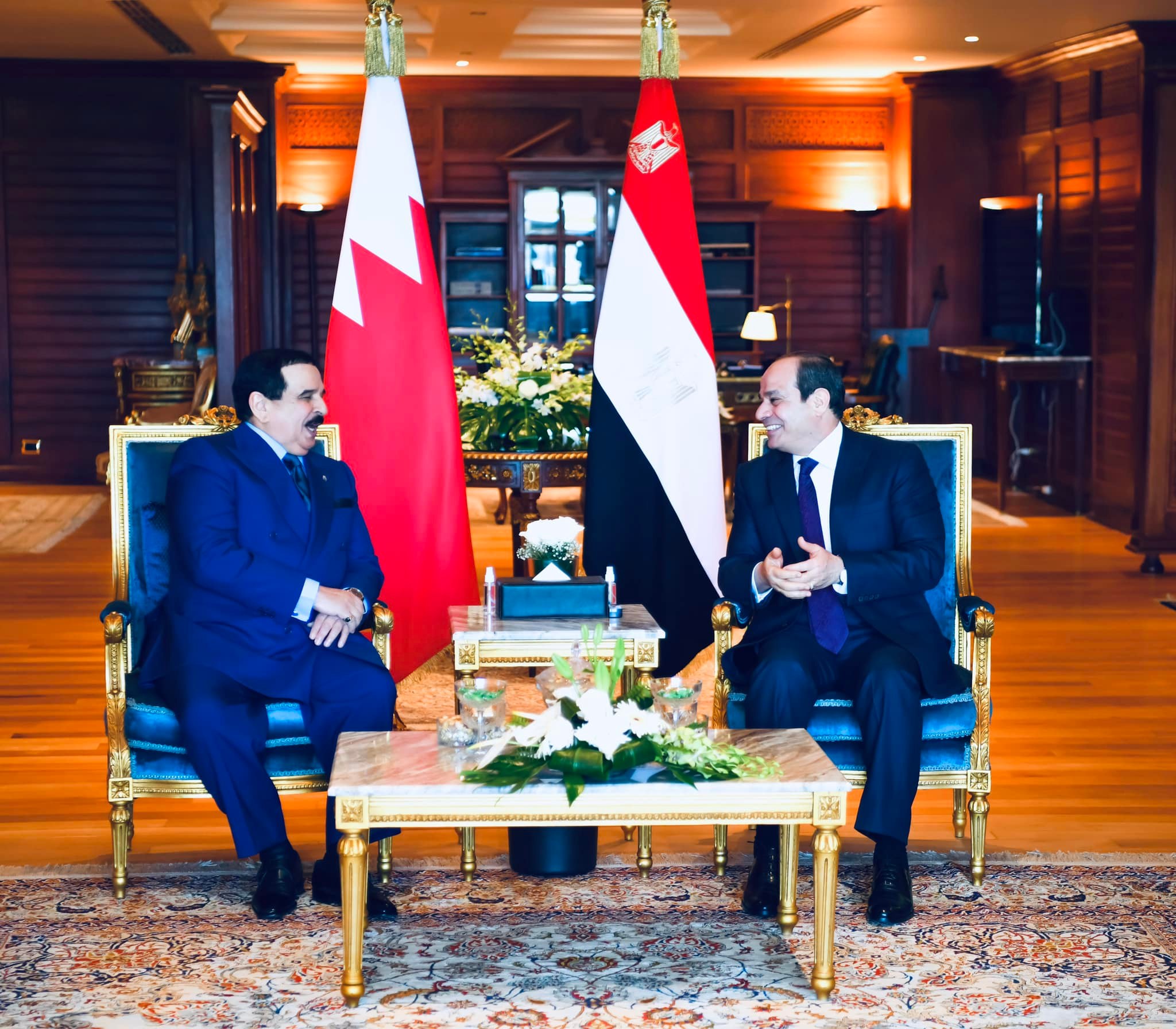 العاهل البحريني يؤكد على دور مصر  المحوري والراسخ كركيزة أساسية للأمن والاستقرار في المنطقة