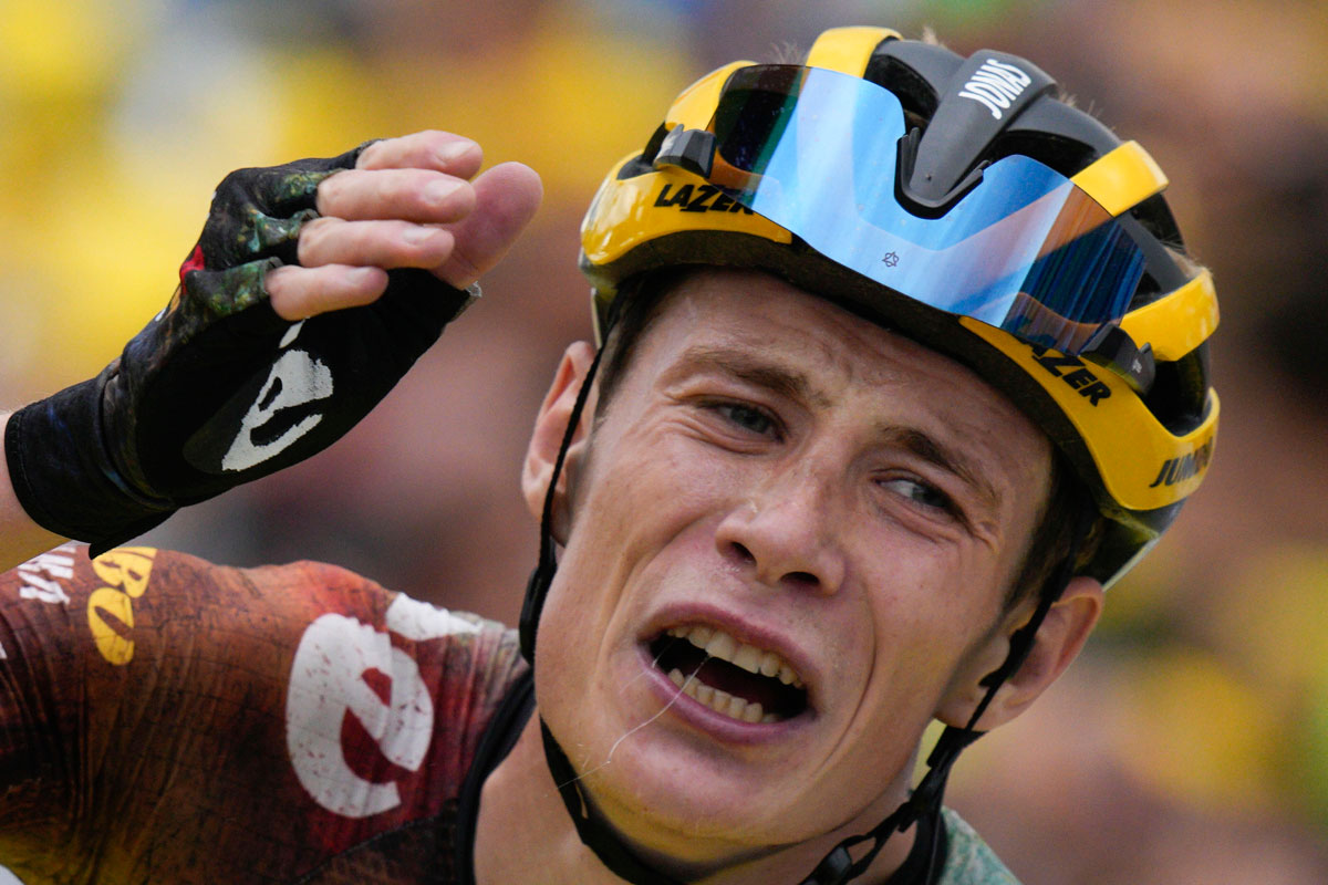 الدراج الدنماركي يتصدر بفارق دقيقتين و16 ثانية عن الفرنسي باردي