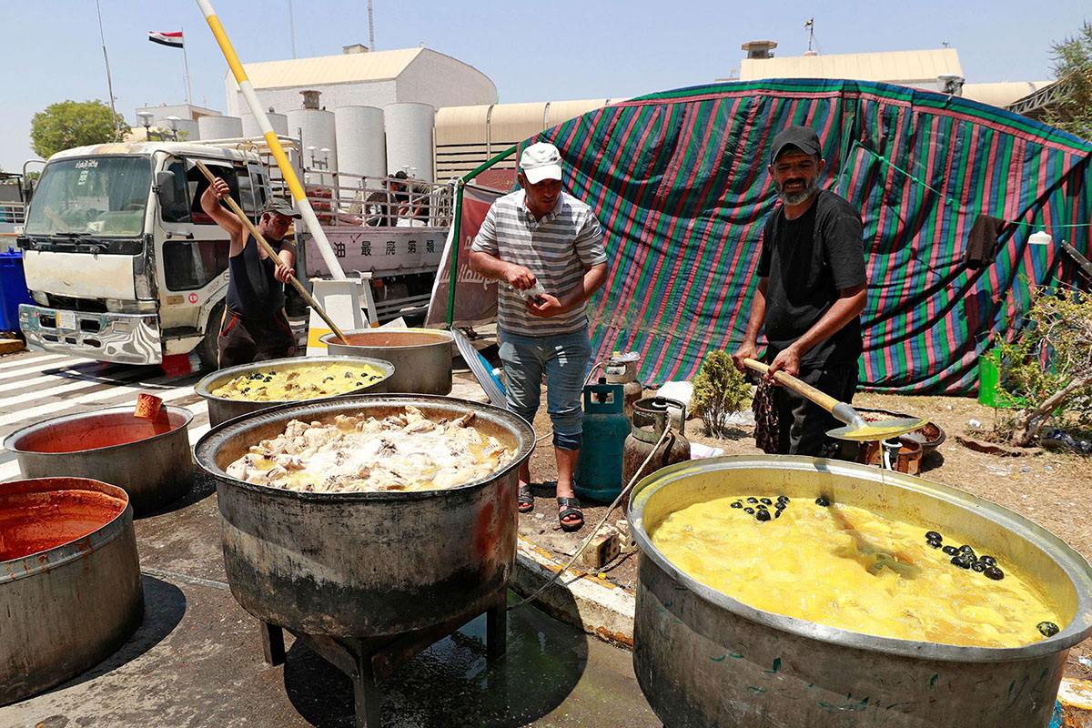 لحم وأرز، واحتجاج
