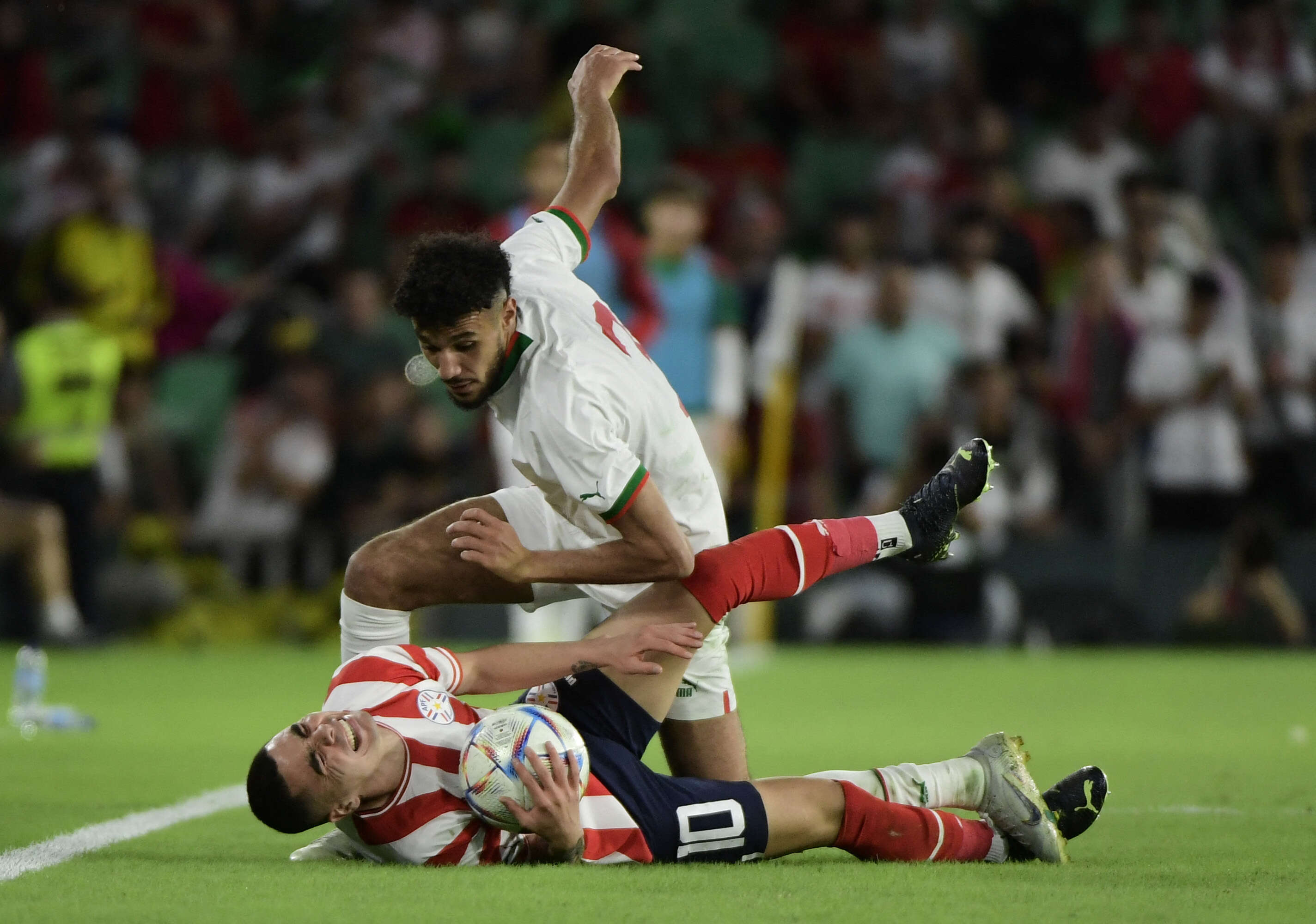 منتخب 'اسود الاطلس'بقيادة الركراكي لتصحيح الاخطاء واختيار تشكيلة قوية للمونديال
