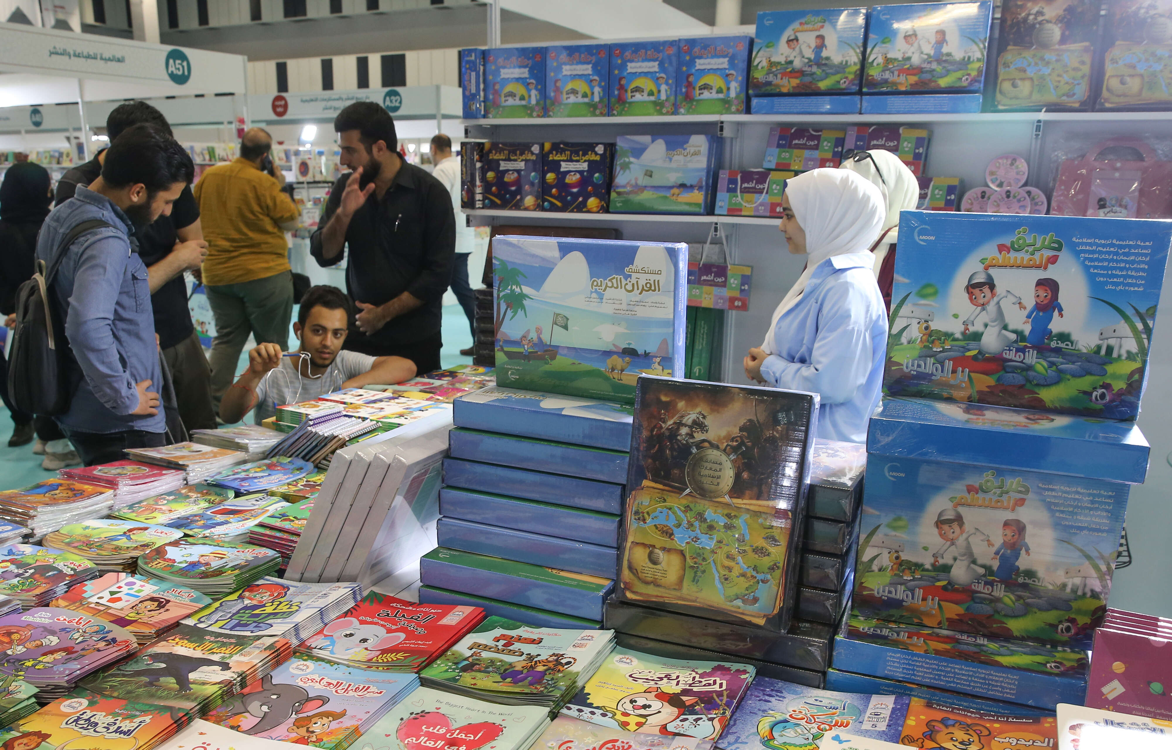 الطلب الأكبر على الروايات والدواوين الشعرية