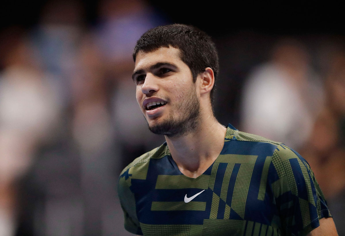 لاعب التنس الاسباني يتابع سلسلة انتصاراته على حساب مواطنة وصديقة بوستا