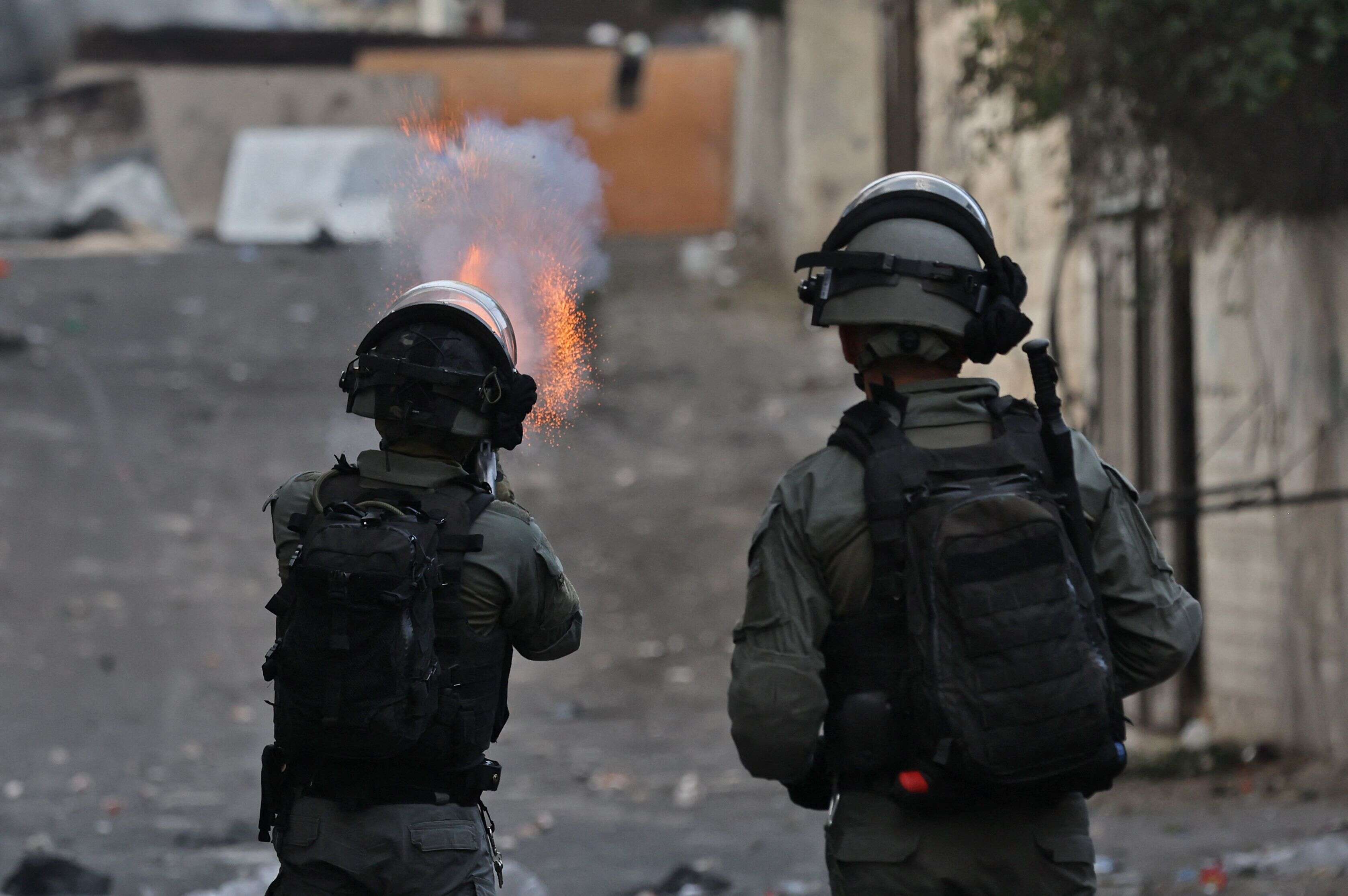 مواجهات مستمرة بين القوات الإسرائيلية والفلسطينيين