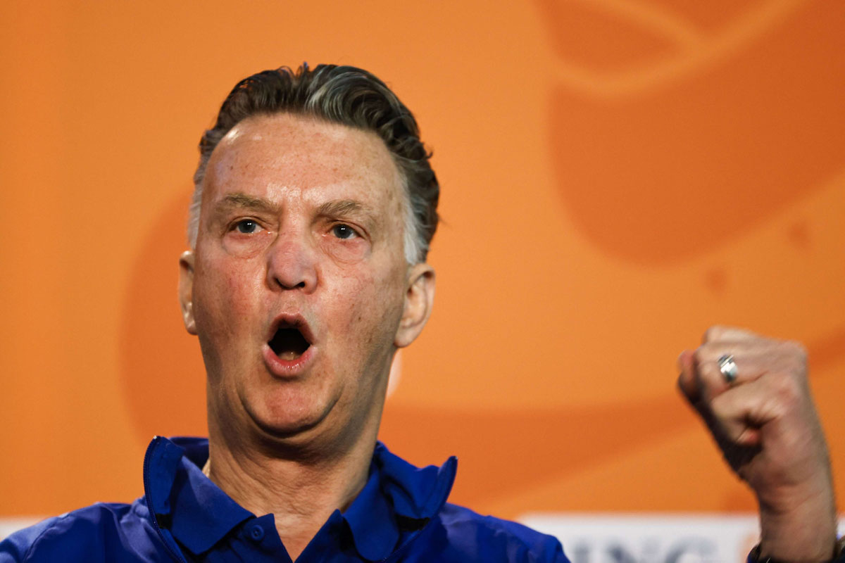  مدرب هولندا يأمل التتويج لمسيرة قضاها في خدمة كرة القدم الهولندية