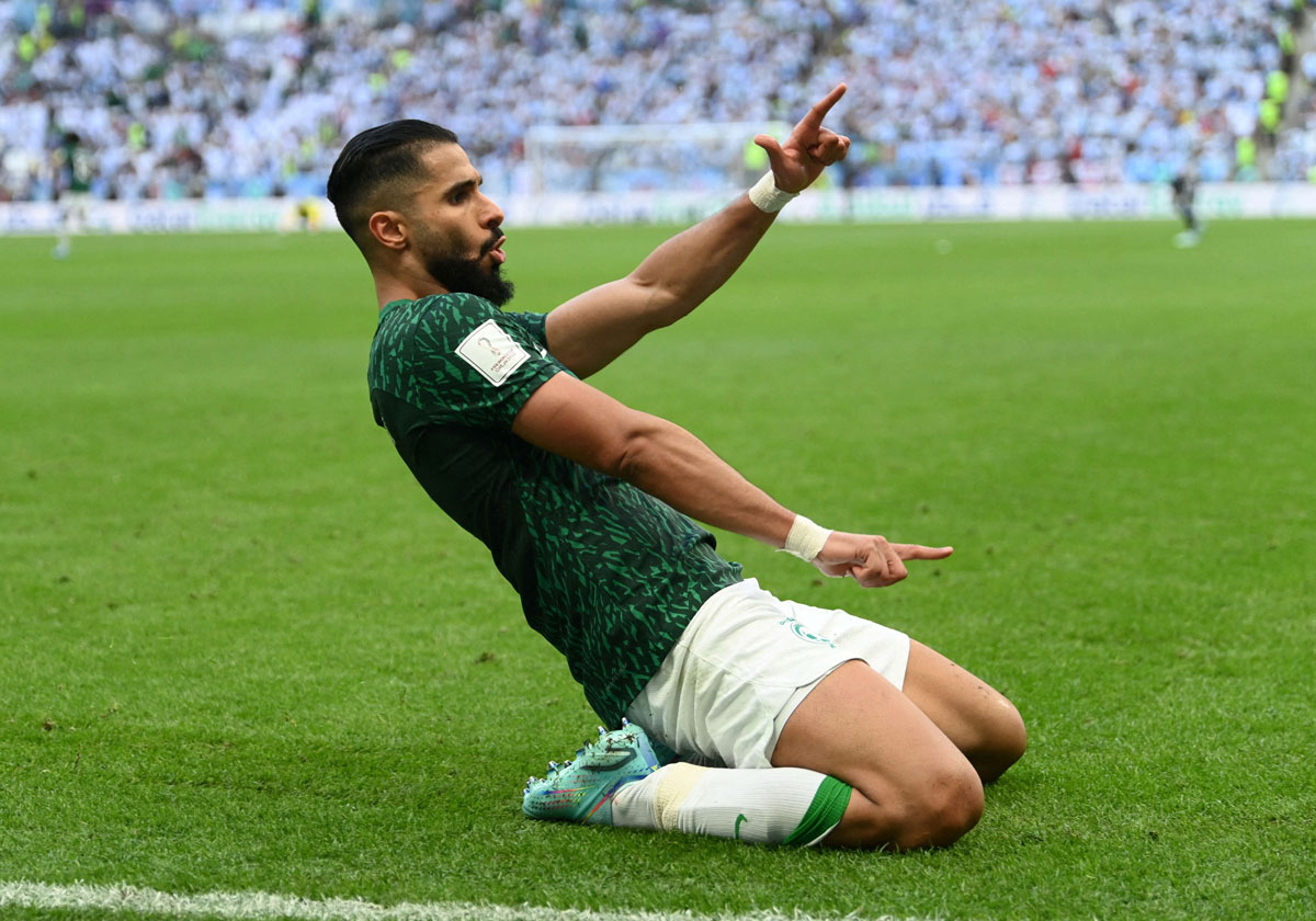 منتخب 'الصقور الخضر' يحتاج إلى التطلع قدماً ويبقي أقدامه على الأرض