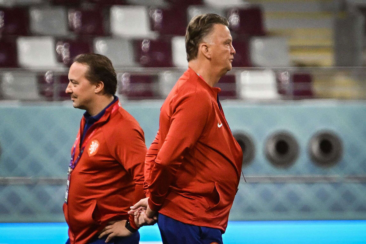 المحنك فان خال لم يذق طعم الهزيمة في 11 مباراة