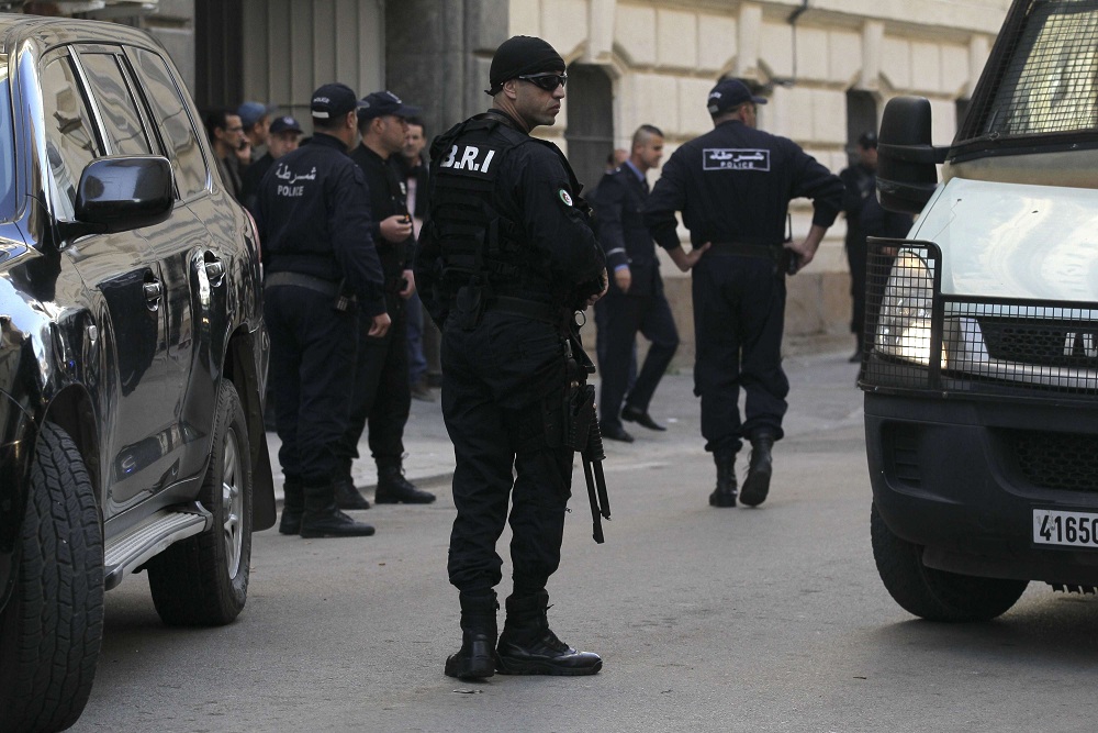 اجراءات أمنية مشددة ترافق محاكمة النشطاء الحقوقيين في الجزائر