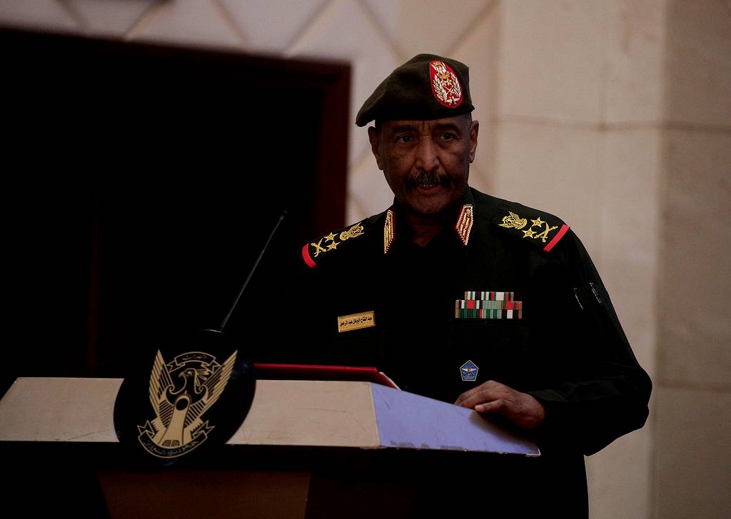 البرهان فشل في جمع الطرفين المدنيين على طاولة واحدة
