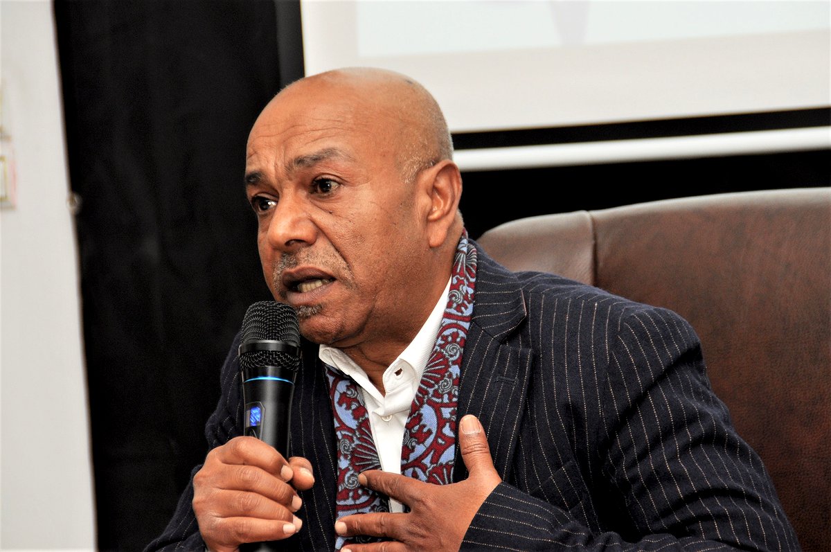 الشاعر علي العامري