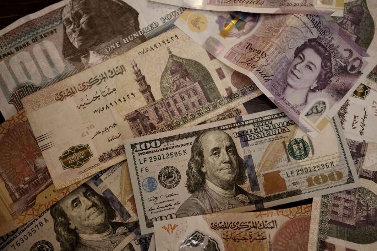 الحكومة المصرية تدفع لعملية تدفق النقد الأجنبي داخل البلاد