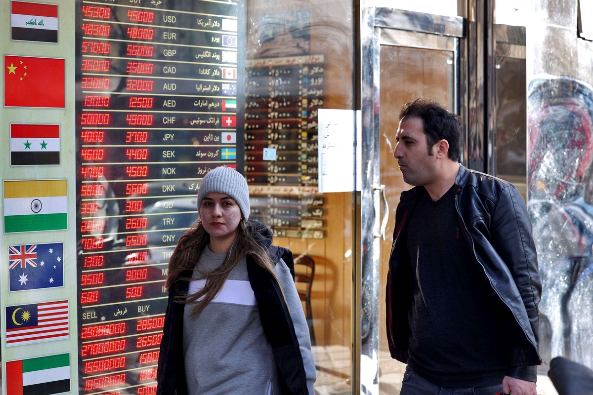 واشنطن تعمق ازمة الاقتصاد الايراني باستهداف شبكة الظل المصرفي