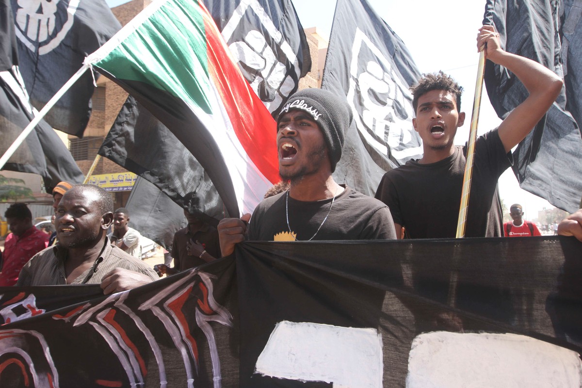 السودان لا يزال يعيش على وقع احتجاجات رغم جهود انهاء الازمة