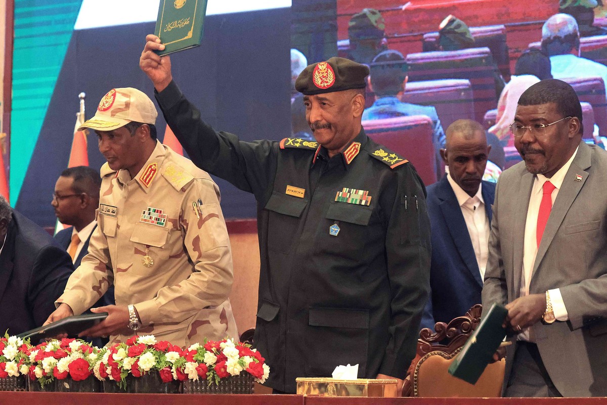 انهاء الحكم العسكري في السودان بات قريبا 