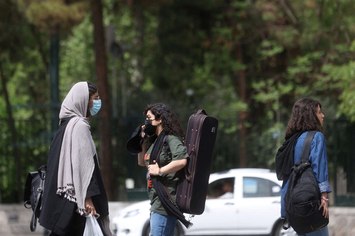 طهران توظّف القضاء لمعاقبة المتمرّدات على قانون الحجاب