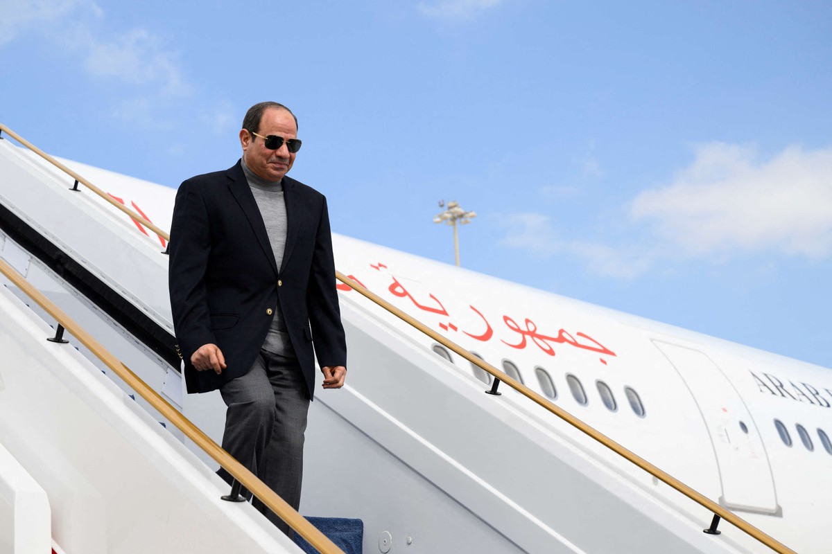 السيسي يكثّف جهوده لإنعاش اقتصاد مصر المتعثّر