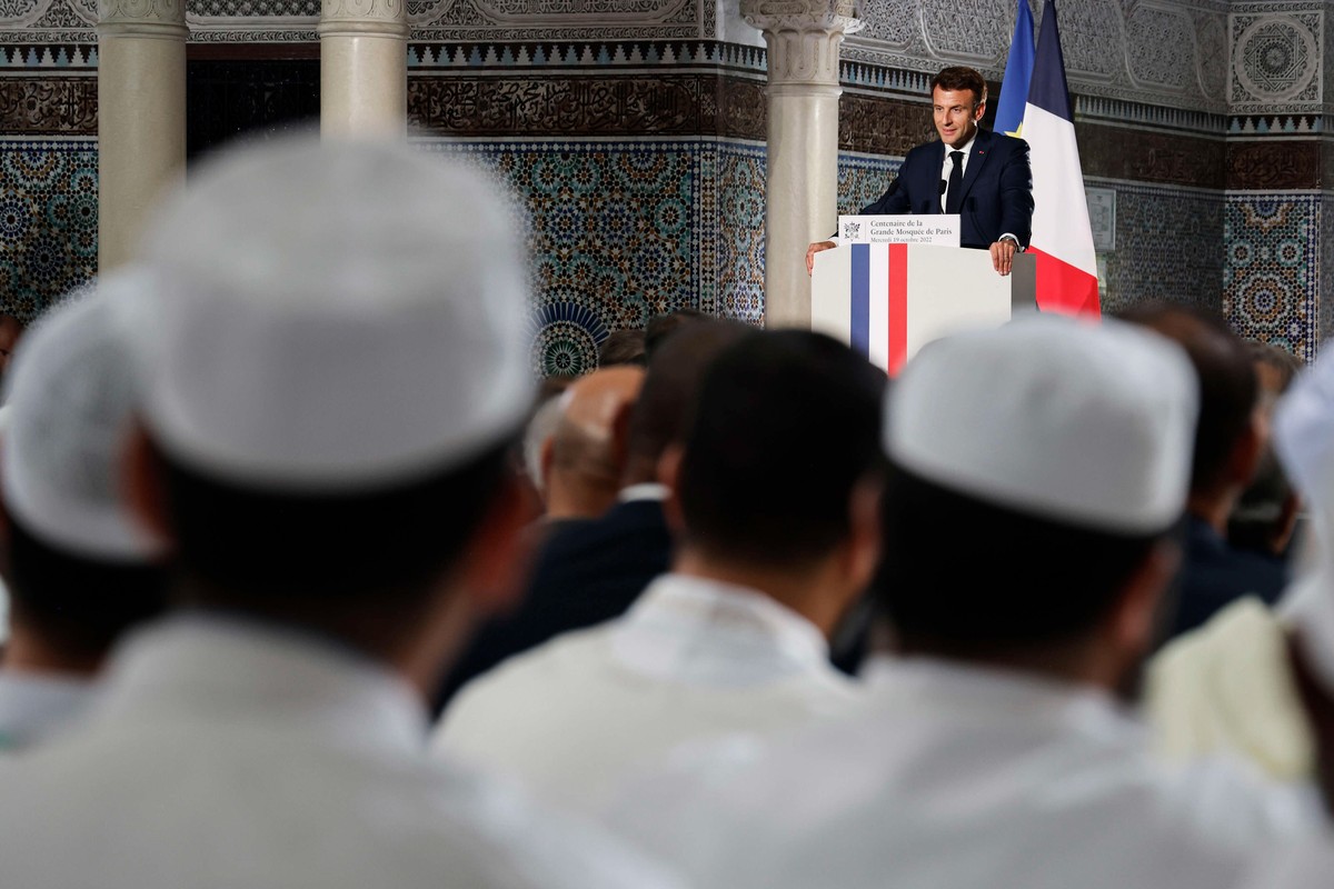 باريس دعت لمواجهة الفكر المتطرف بعد تعرضها لهجمات دموية